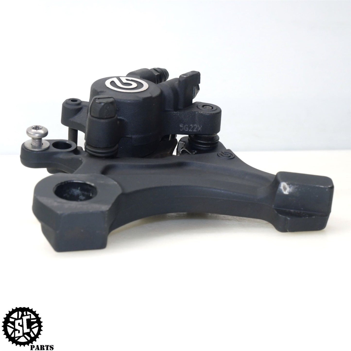 13-17 TRIUMPH DAYTONA 675 R REAR BRAKE CALIPER 2024900 BREMBO BRACKET T31