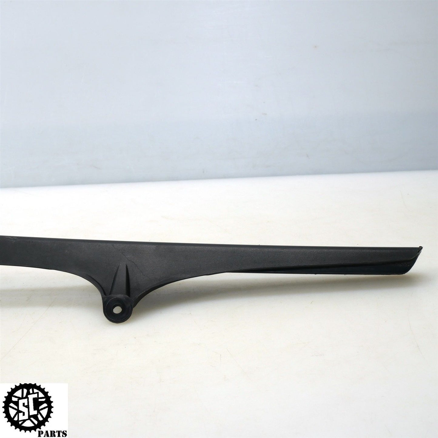 13-17 TRIUMPH DAYTONA 675 R CHAIN GUARD T2050400 T31