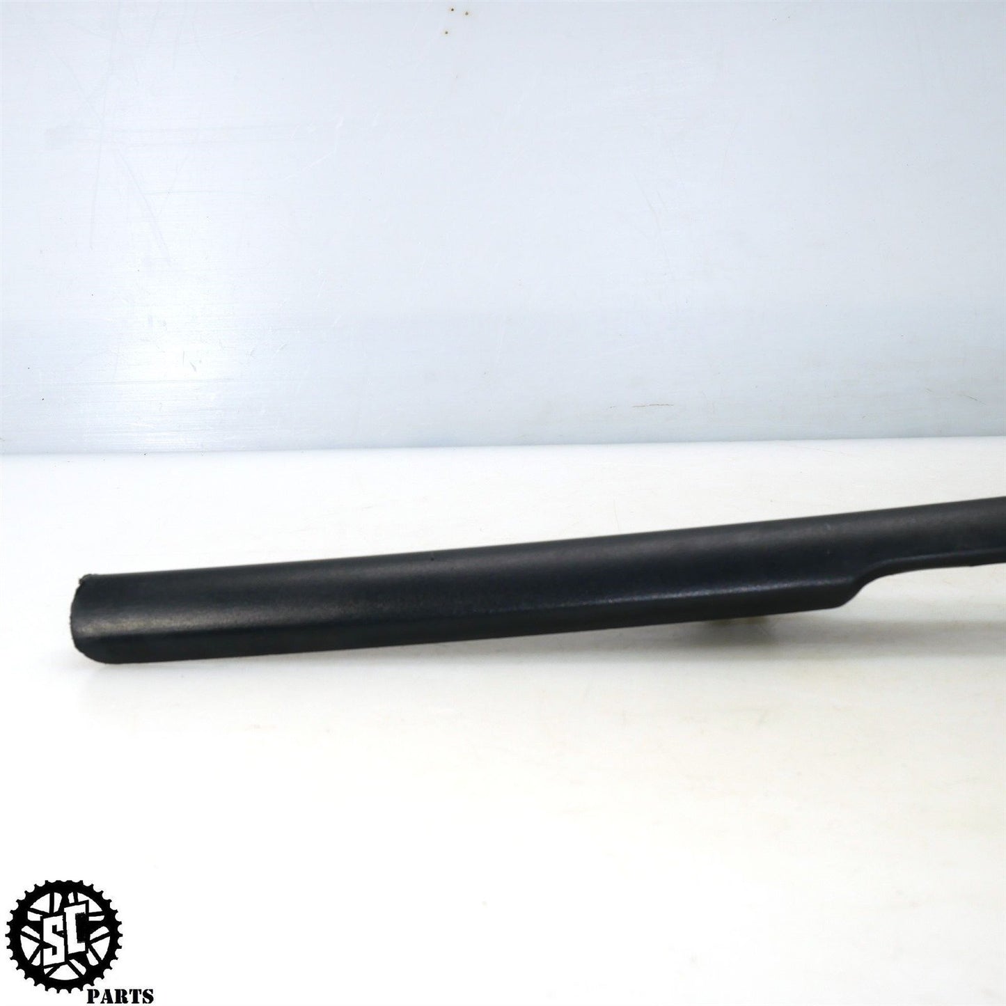 13-17 TRIUMPH DAYTONA 675 R CHAIN GUARD T2050400 T31