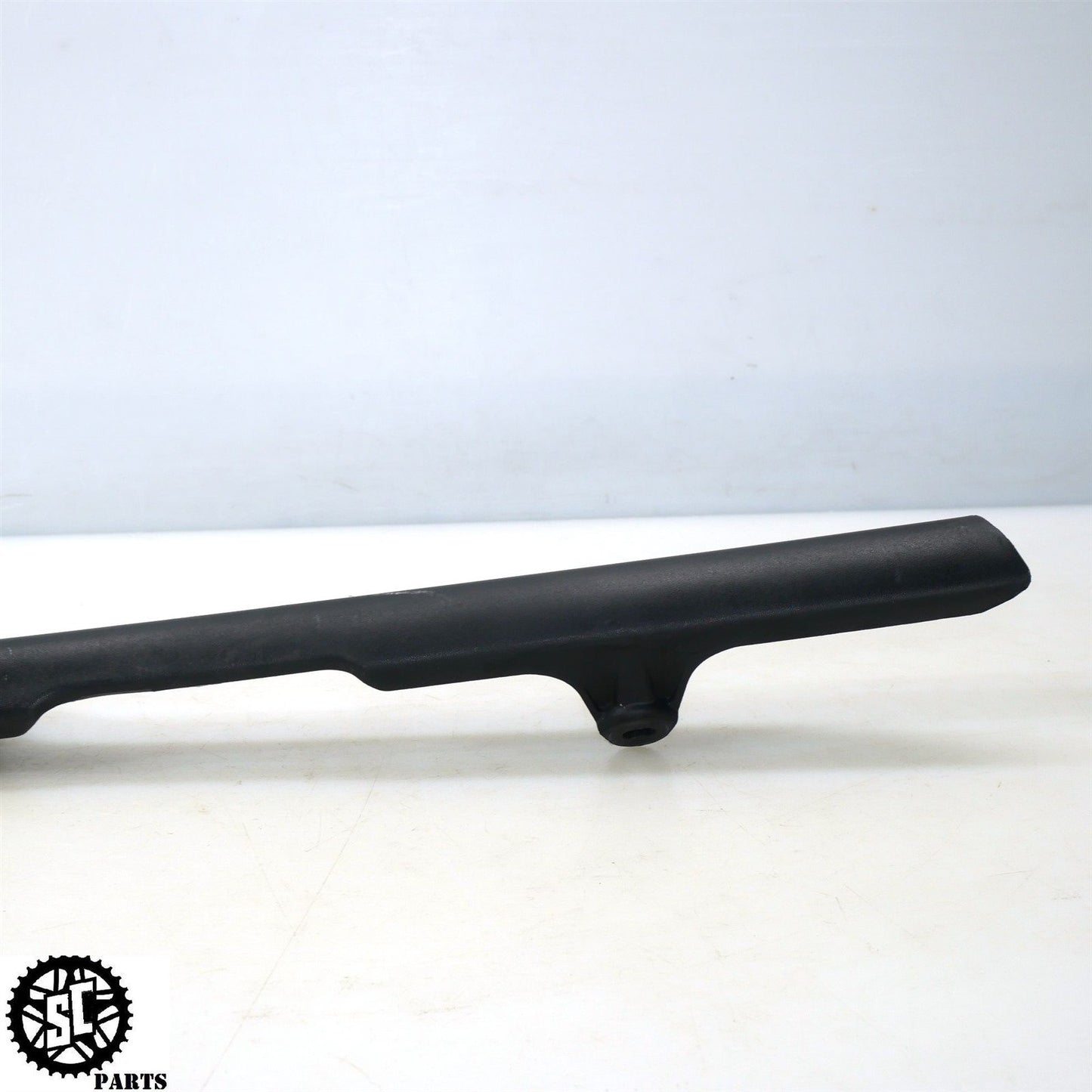 13-17 TRIUMPH DAYTONA 675 R CHAIN GUARD T2050400 T31