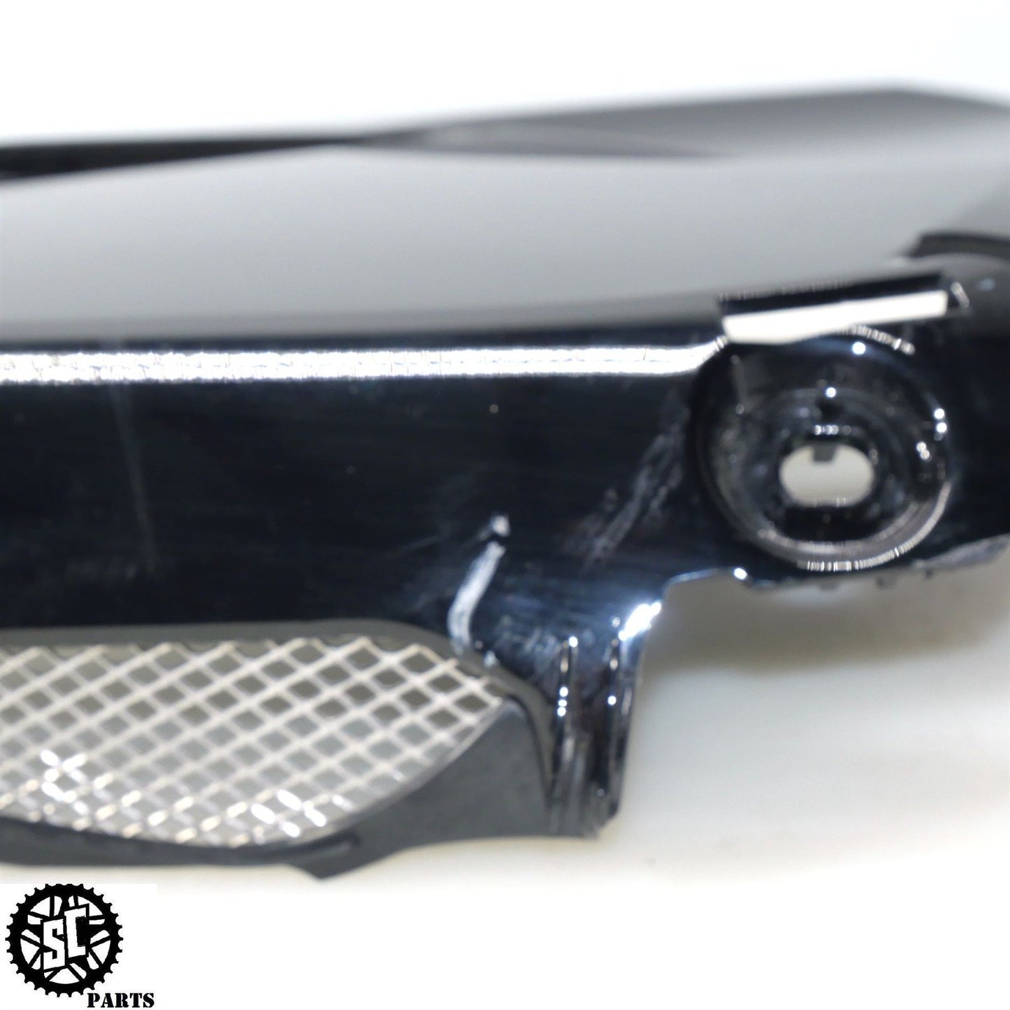 13-17 TRIUMPH DAYTONA 675 R REAR BACK UNDER TAIL LIGHT FAIRING T2309446 T31