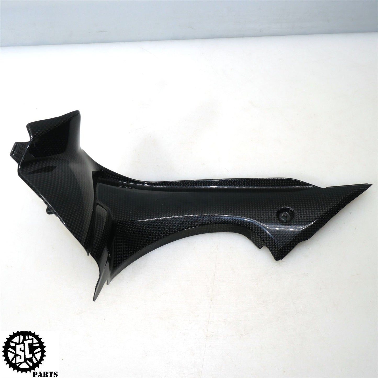 13-17 TRIUMPH DAYTONA 675 R CARBON FIBER RIGHT INNER DASH FAIRING 2309398 T31