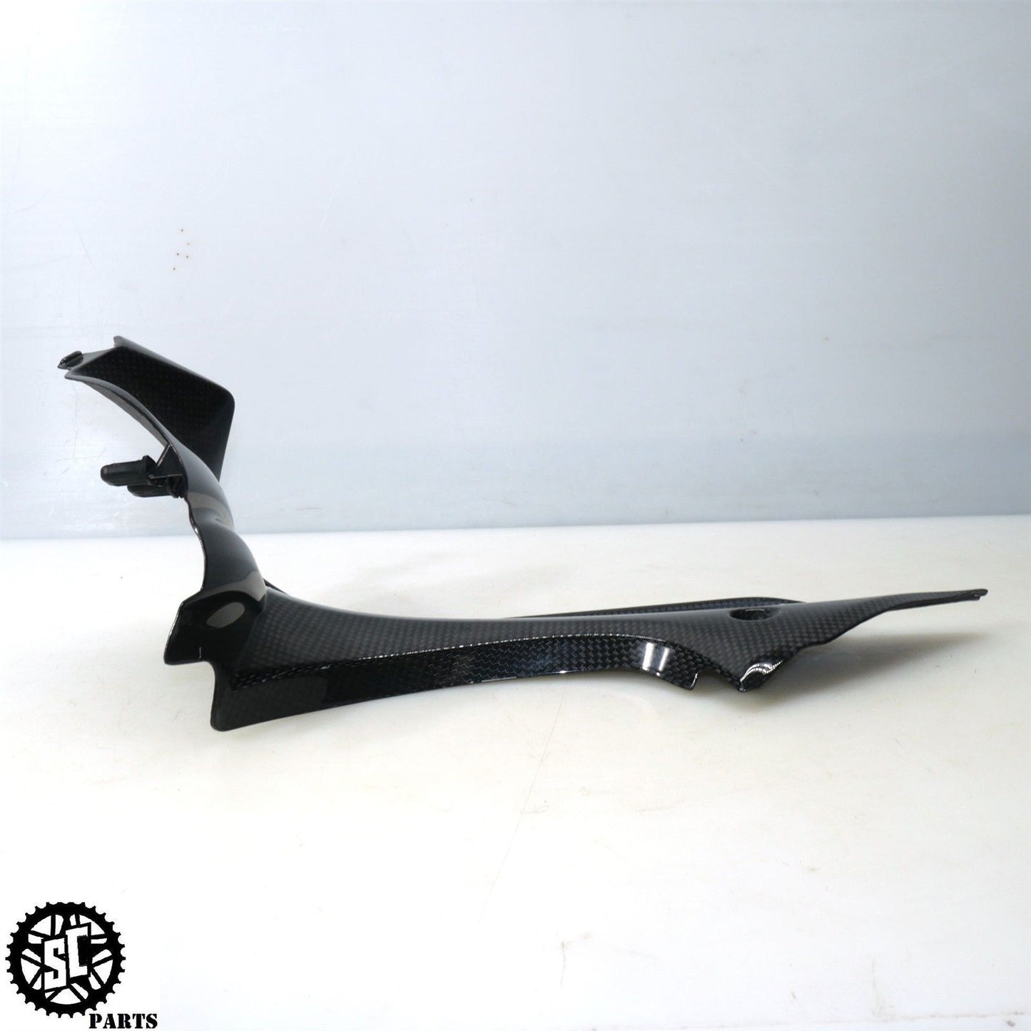 13-17 TRIUMPH DAYTONA 675 R CARBON FIBER RIGHT INNER DASH FAIRING 2309398 T31
