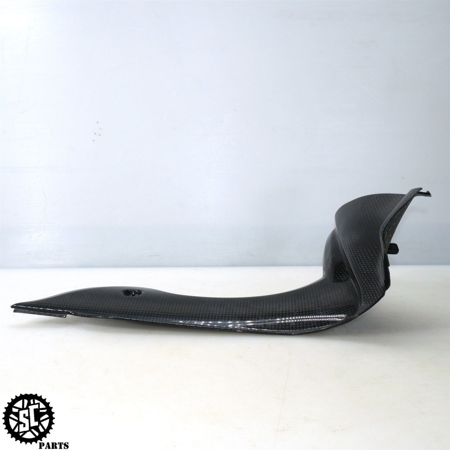 13-17 TRIUMPH DAYTONA 675 R CARBON FIBER RIGHT INNER DASH FAIRING 2309398 T31