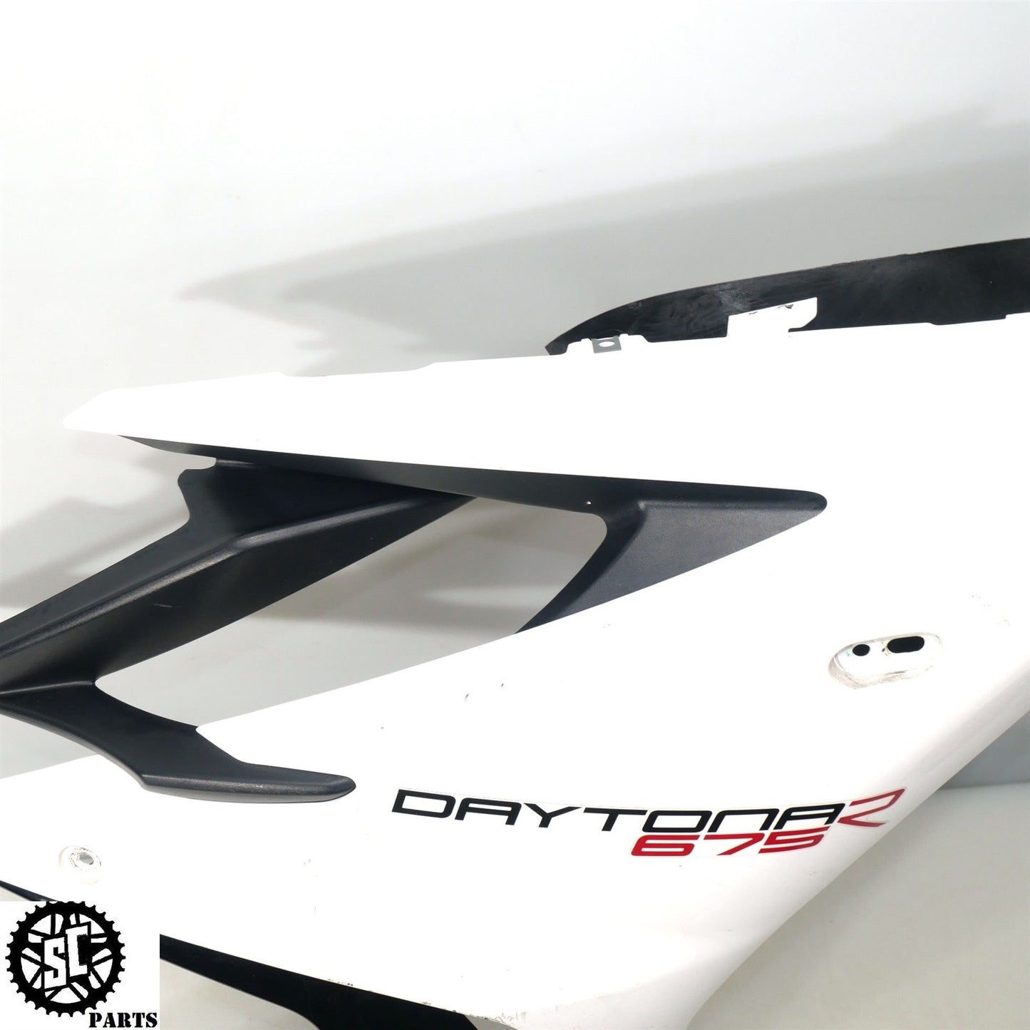 13-17 TRIUMPH DAYTONA 675 R RIGHT SIDE FAIRING UPPER LOWER T31