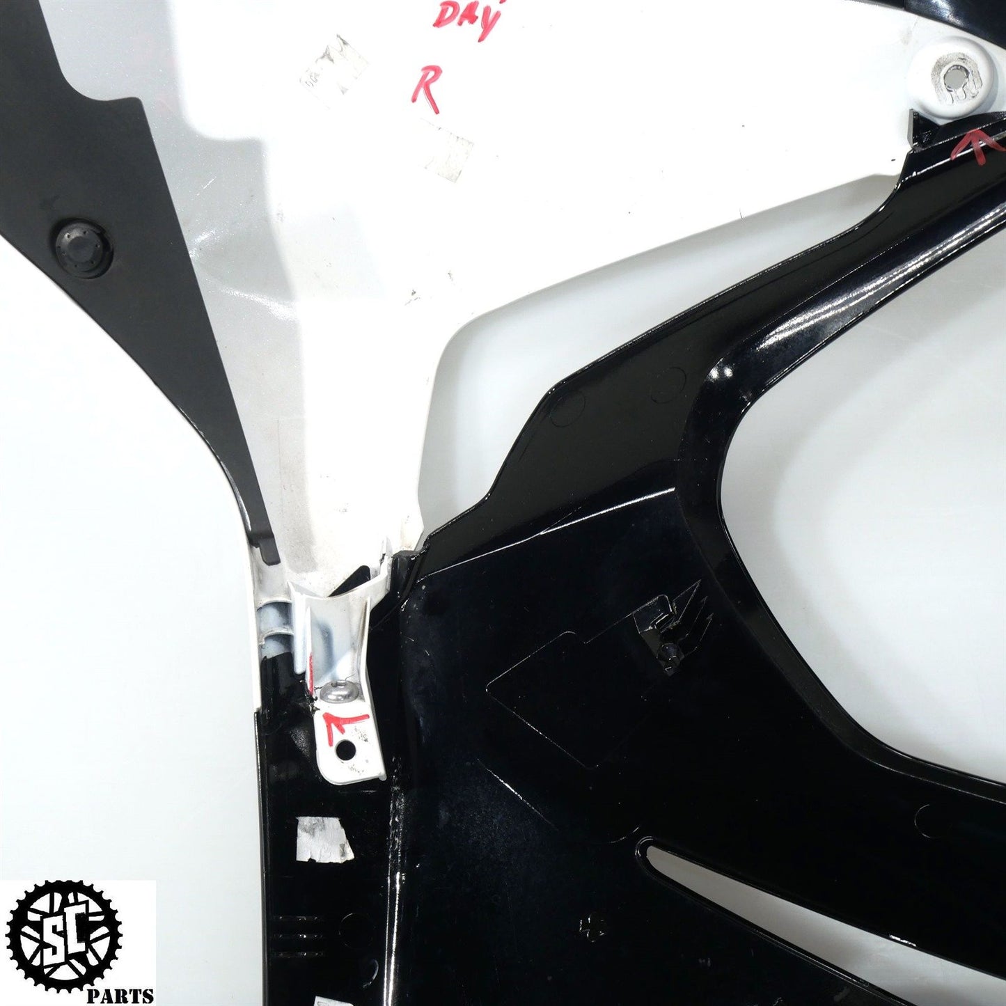 13-17 TRIUMPH DAYTONA 675 R RIGHT SIDE FAIRING UPPER LOWER T31