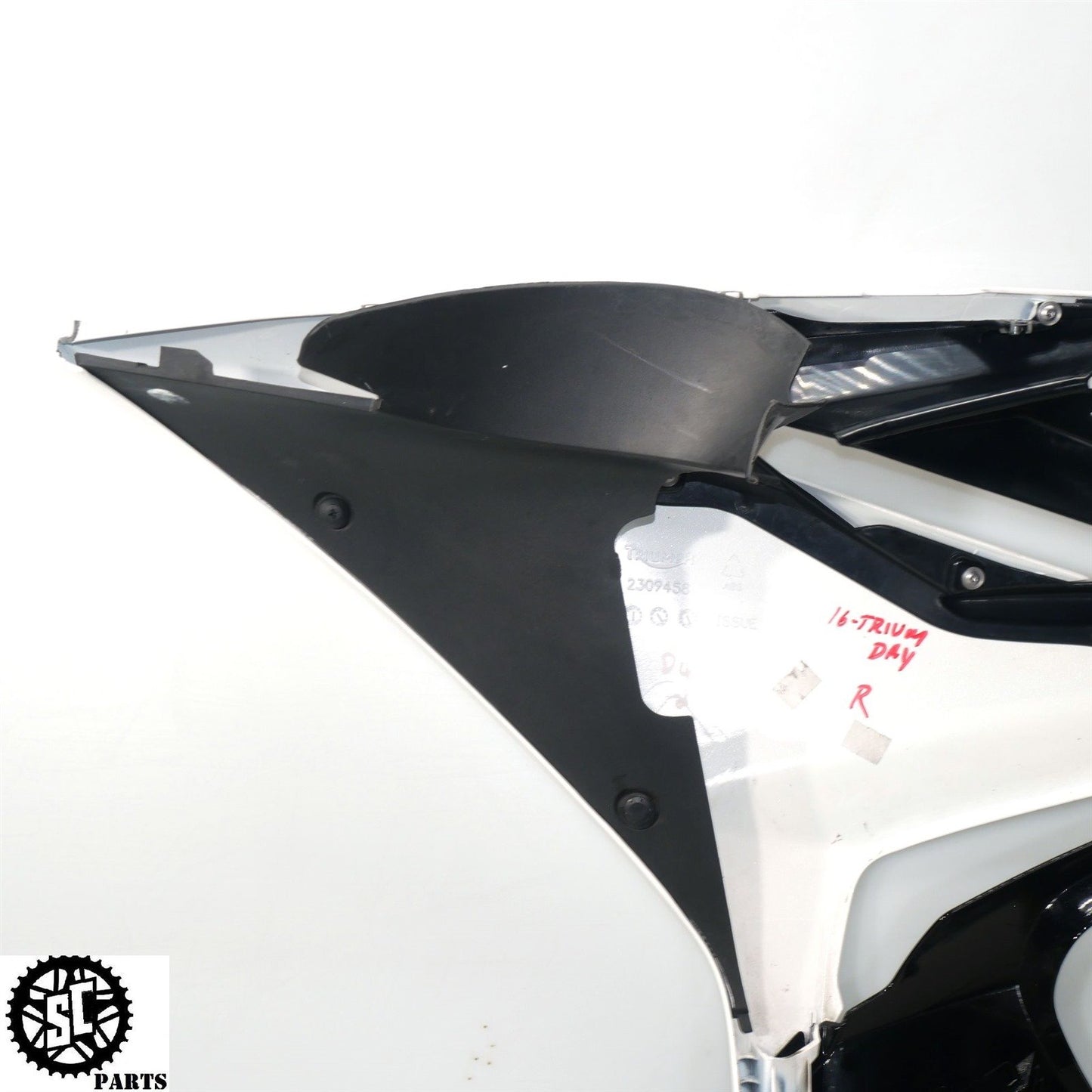 13-17 TRIUMPH DAYTONA 675 R RIGHT SIDE FAIRING UPPER LOWER T31