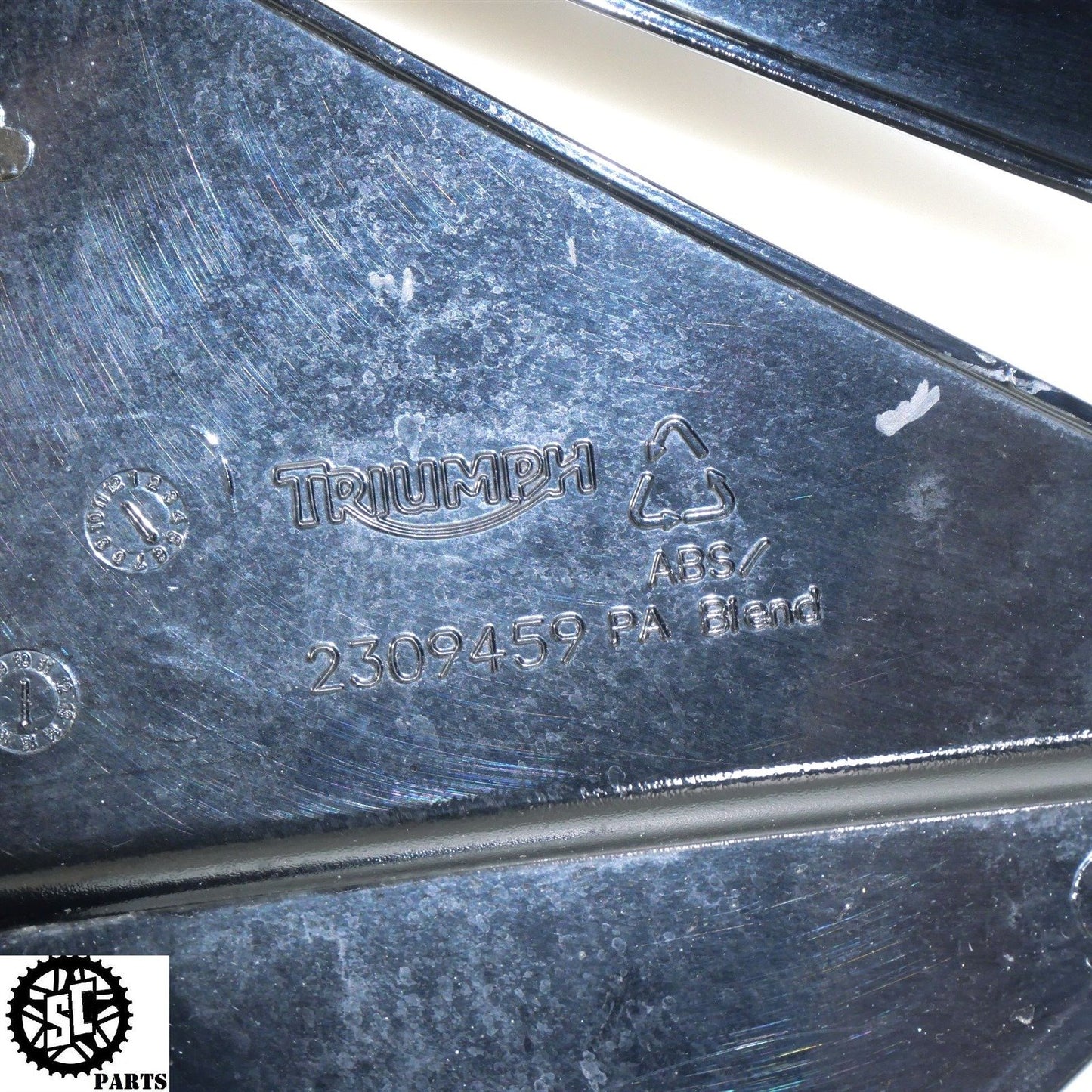 13-17 TRIUMPH DAYTONA 675 R RIGHT SIDE FAIRING UPPER LOWER T31