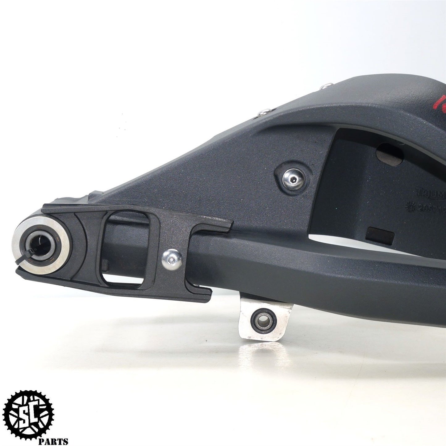 13-17 TRIUMPH DAYTONA 675 R REAR SWINGARM T31