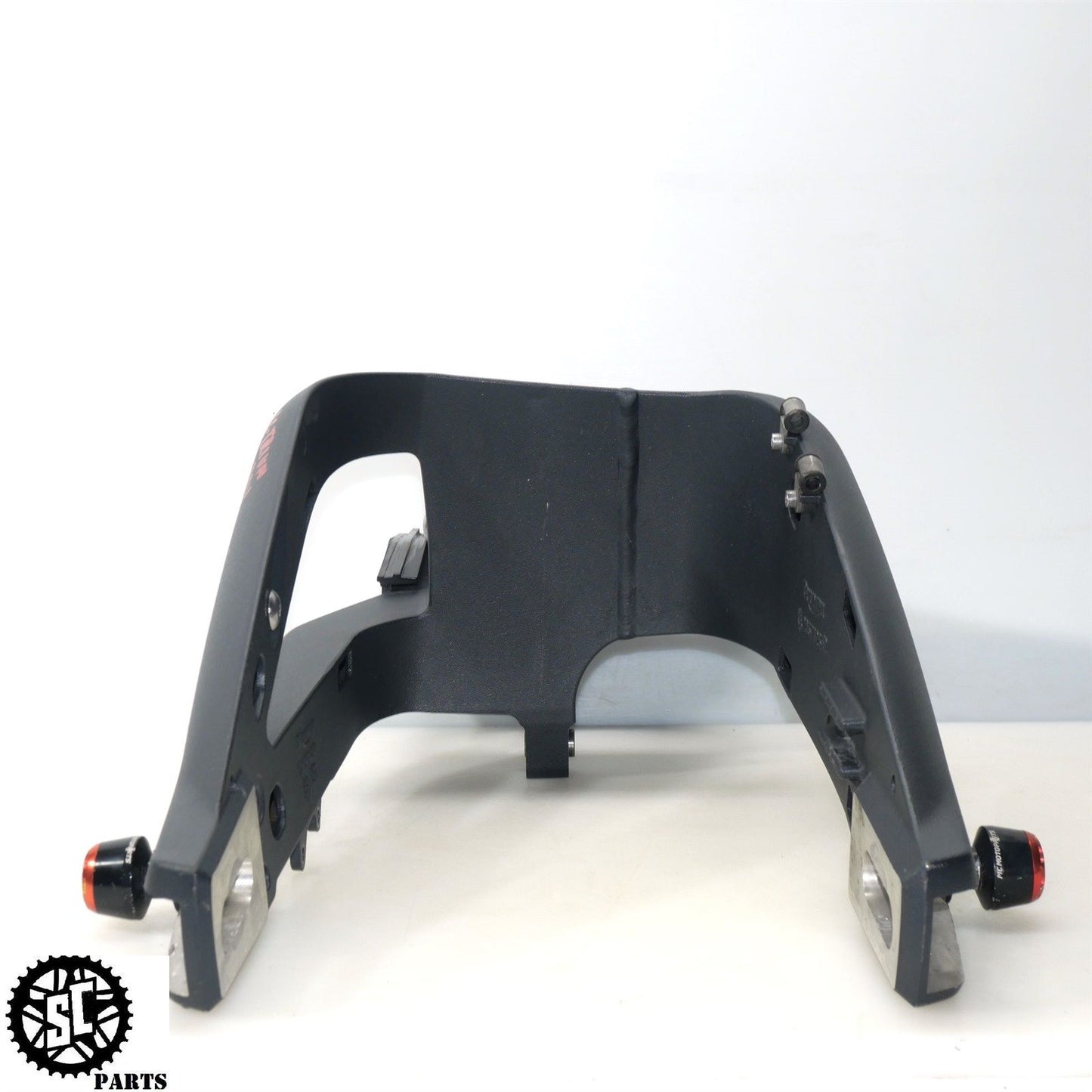 13-17 TRIUMPH DAYTONA 675 R REAR SWINGARM T31