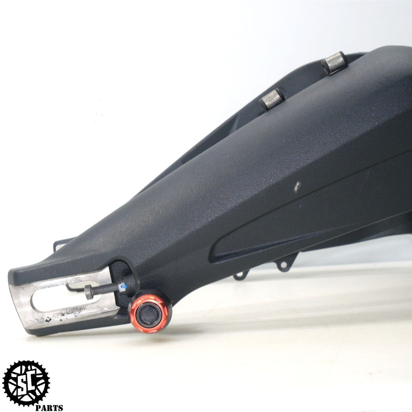 13-17 TRIUMPH DAYTONA 675 R REAR SWINGARM T31