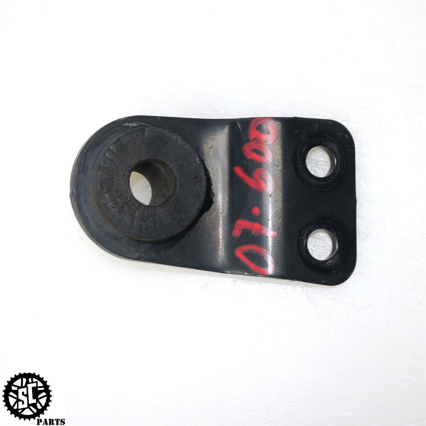 2007 SUZUKI GSXR 600 EXHAUST HEADER HANGER MOUNT BRACKET S71