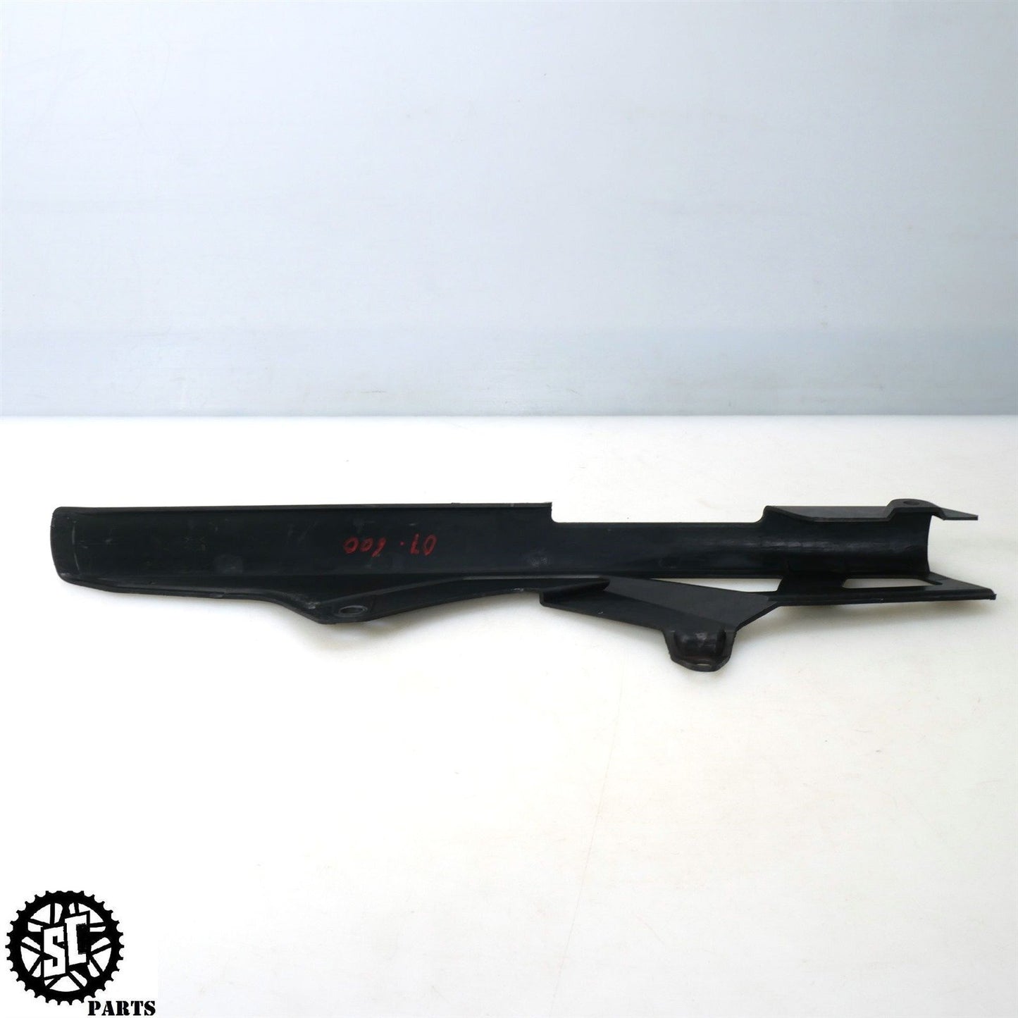 2007 SUZUKI GSXR 600 CHAIN GUARD COVER SHIELD S71