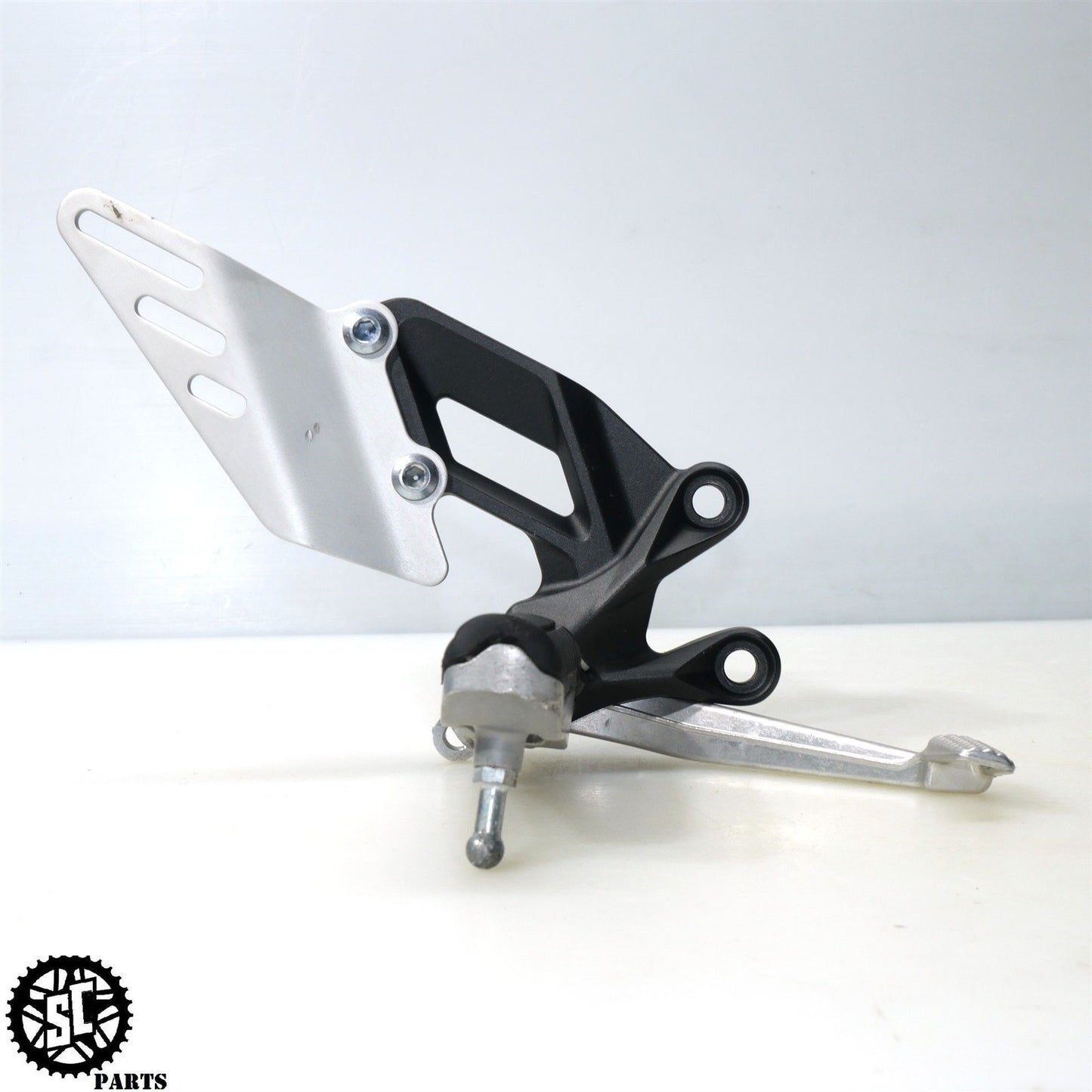 2022 16-23 KAWASAKI NINJA ZX14R RIGHT REARSET PEG BRACKET BRAKE PEDAL K55