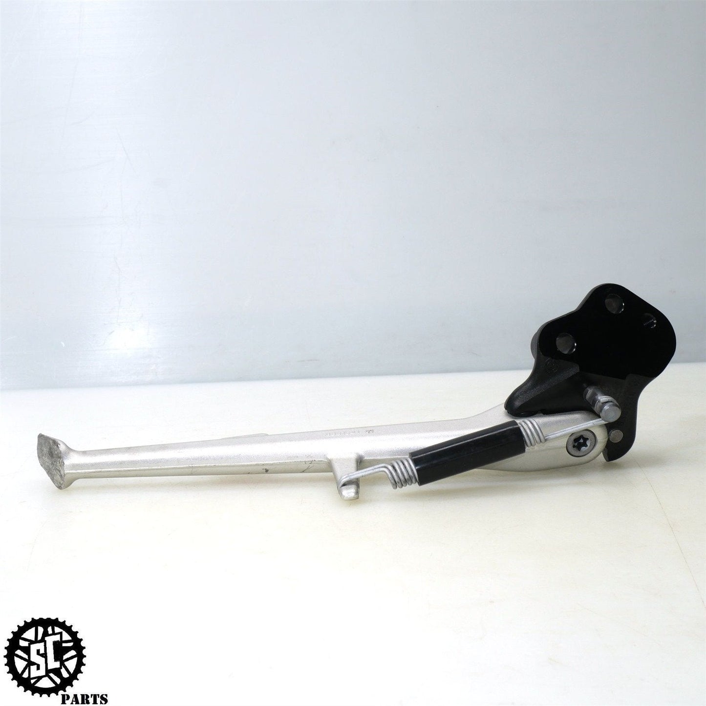 20-23 BMW S1000RR KICK STAND B32