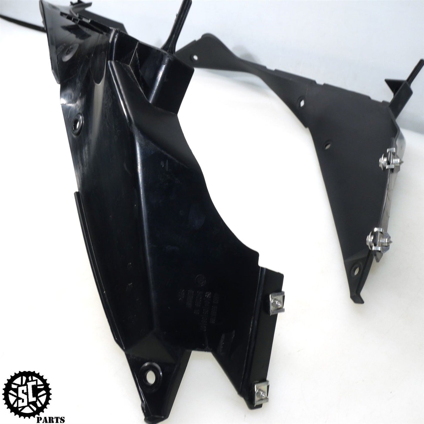 20-23 BMW S1000RR INNER LOWER V FAIRING TRIM PLASTIC 46638569799 B32