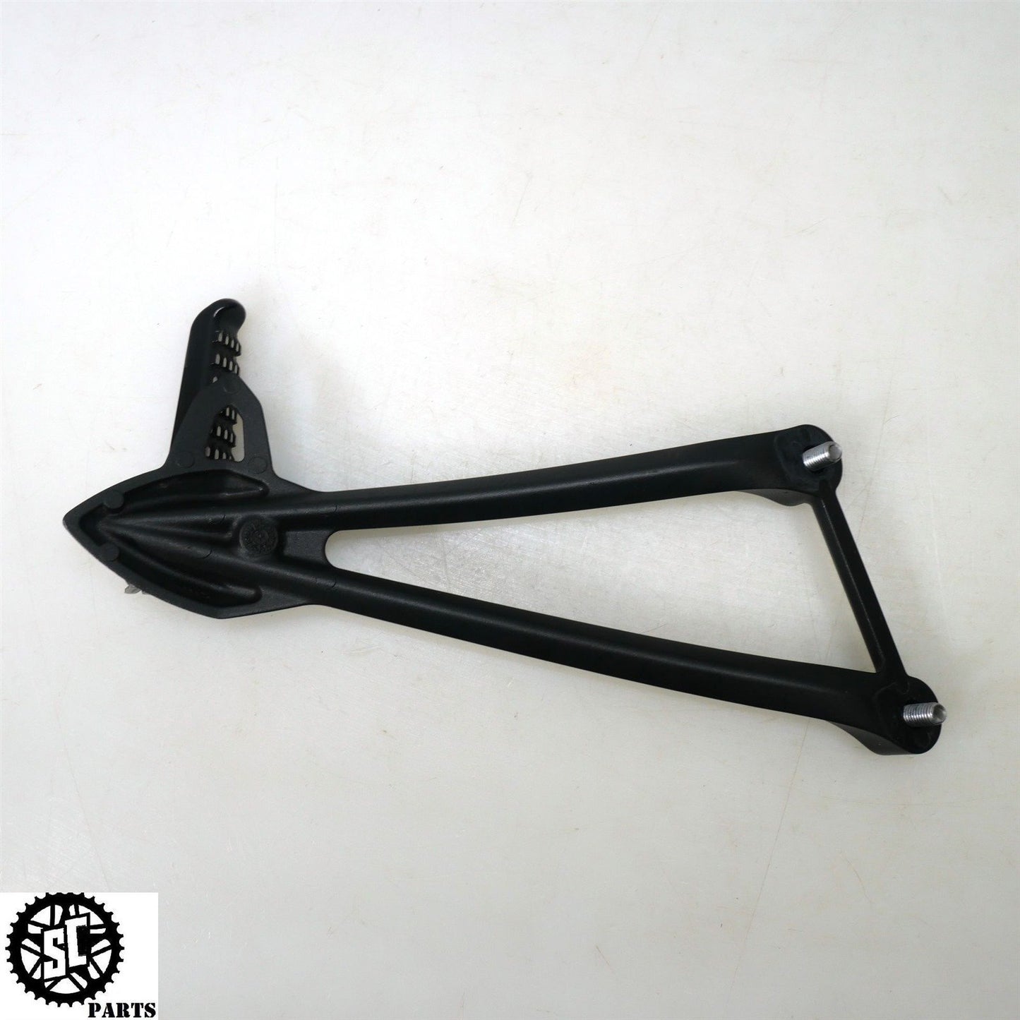 2022 19-23 KAWASAKI NINJA ZX6R 636 LEFT REAR PASSENGER PEG BRACKET 34