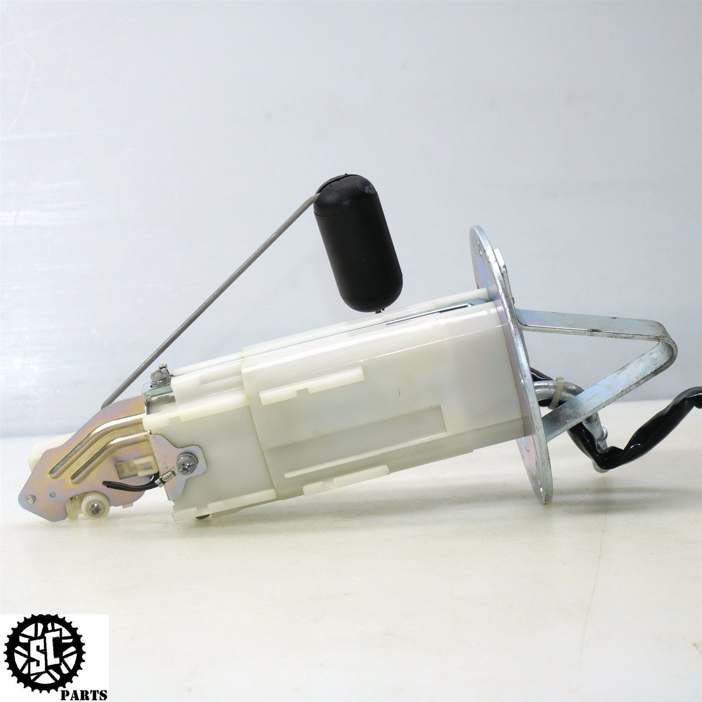 2008 SUZUKI GSXR 1000 FUEL PUMP 15100-21H01 S50
