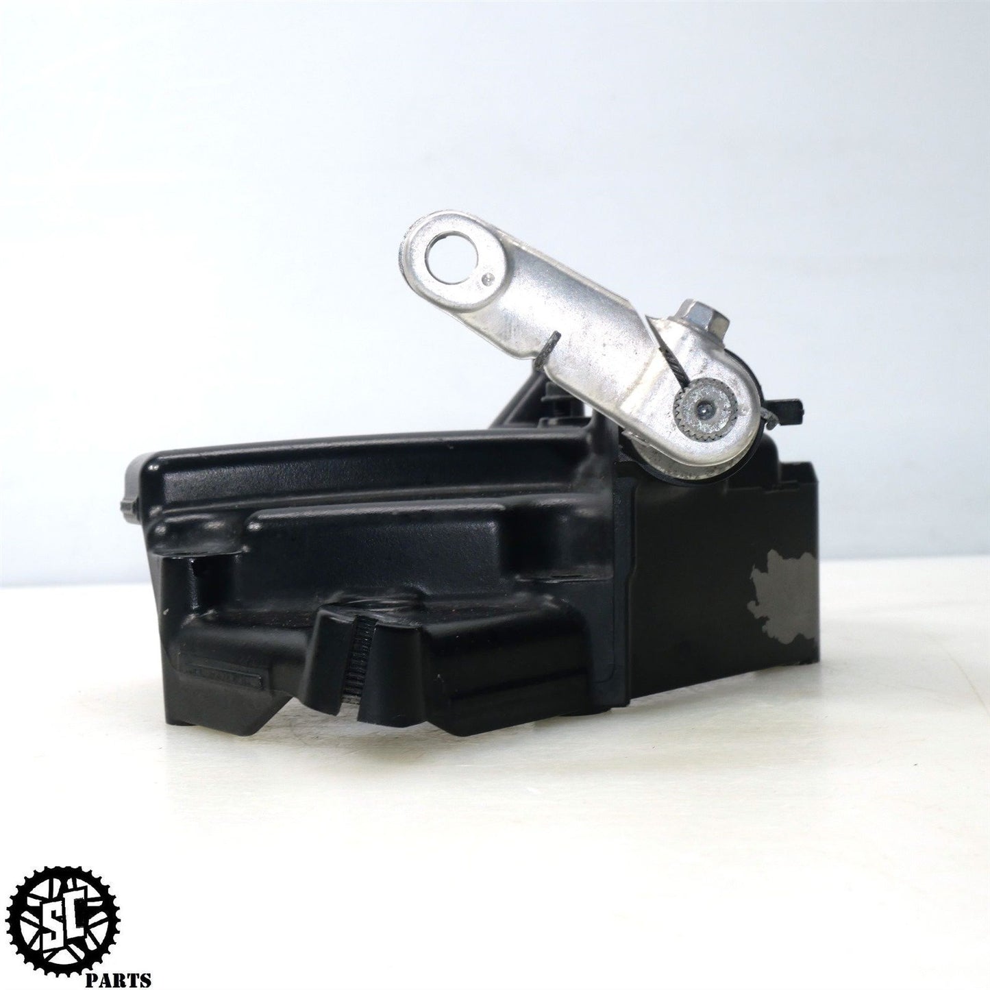 2012 SUZUKI GSXR 1000 FRONT SPROCKET COVER S60