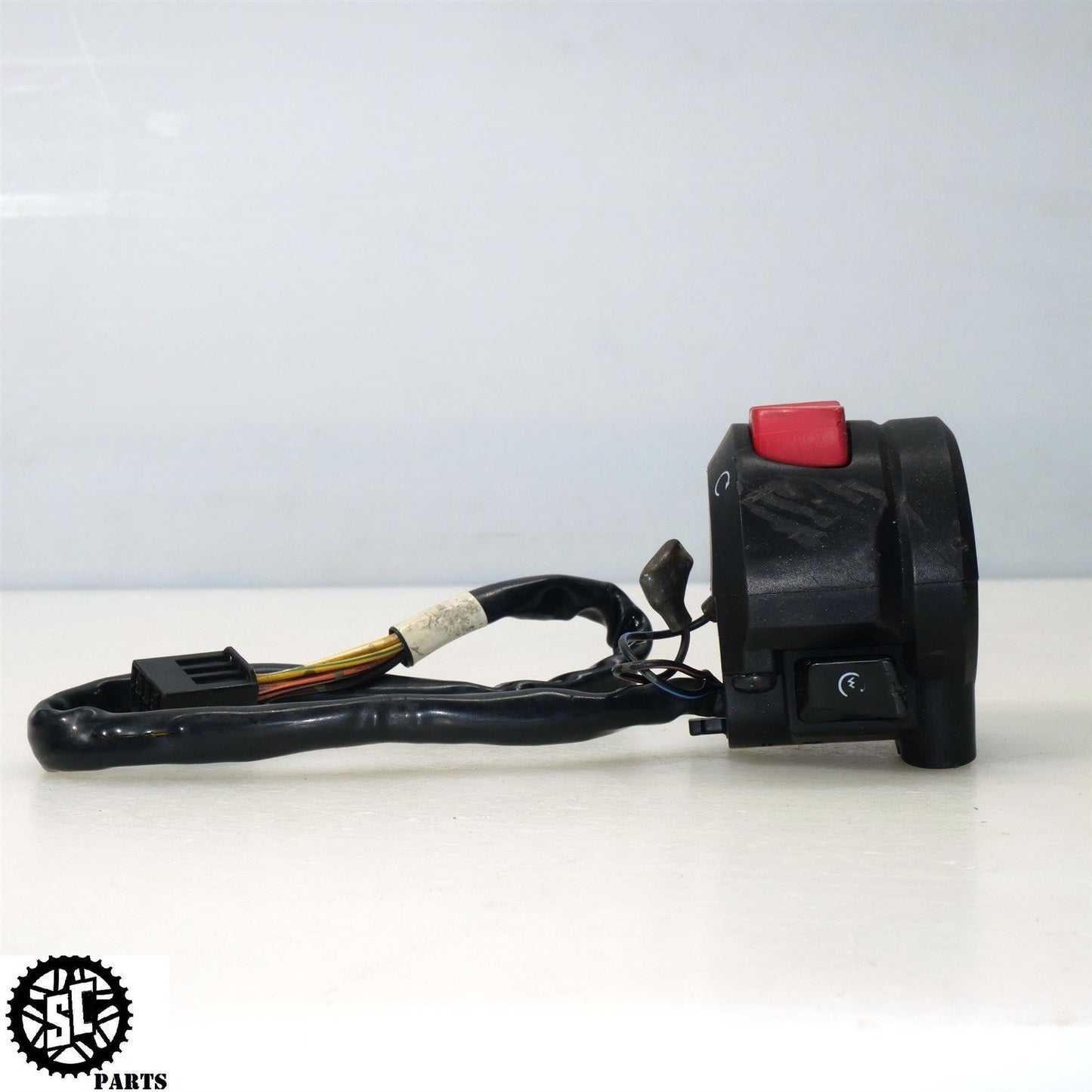 07 SUZUKI GSXR 600 RIGHT CONTROL SWITCH 3720001H30 S54