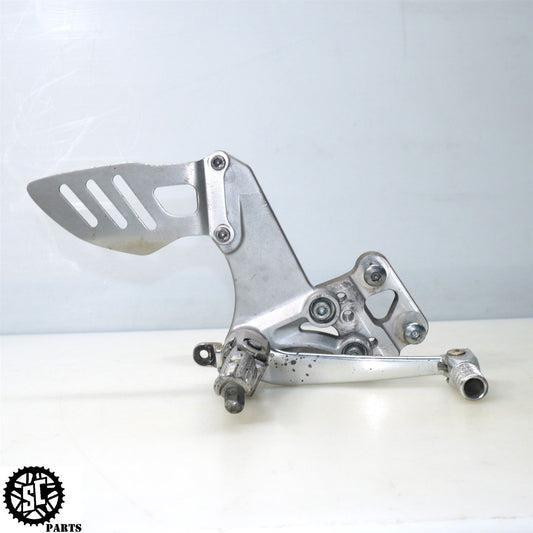 2008 SUZUKI GSXR 600 RIGHT REARSET PEG BRACKET BRAKE PEDAL S54