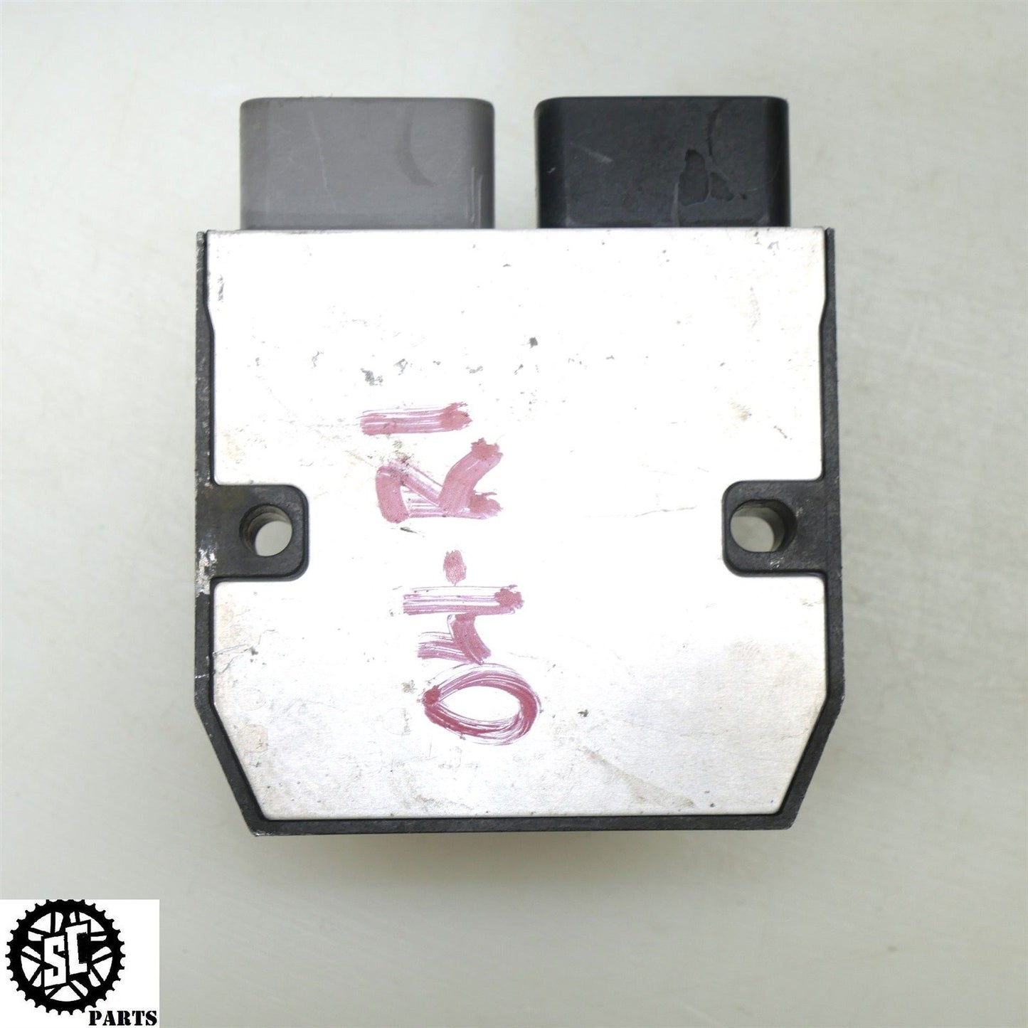 2004 05 06 YAMAHA YZF R1 RECTIFIER VOLTAGE REGULATOR 5VY-81960-00-00 Y02