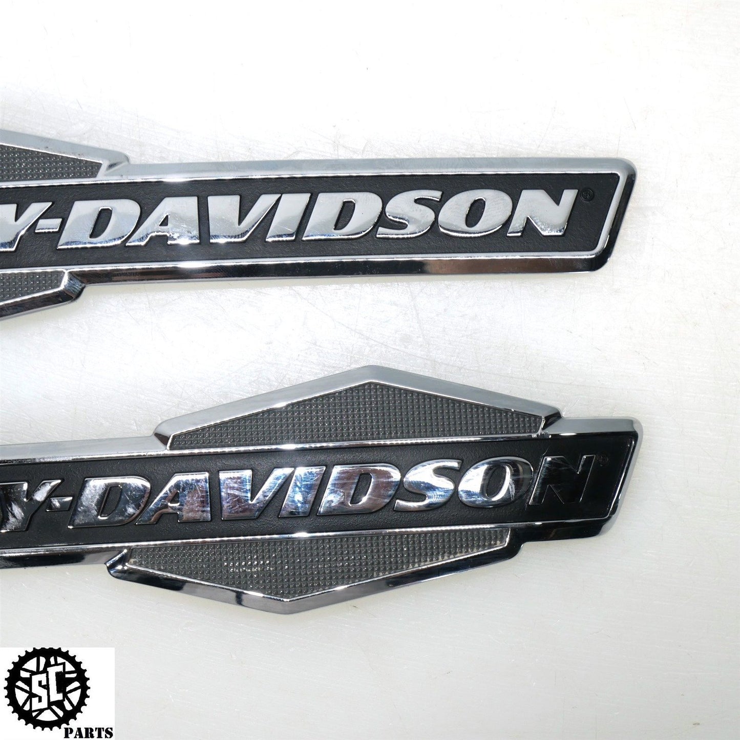 2023 HARLEY DAVIDSON ROAD GLIDE GAS FUEL TANK EMBLEM BADGE LOGO 14100073 HD47