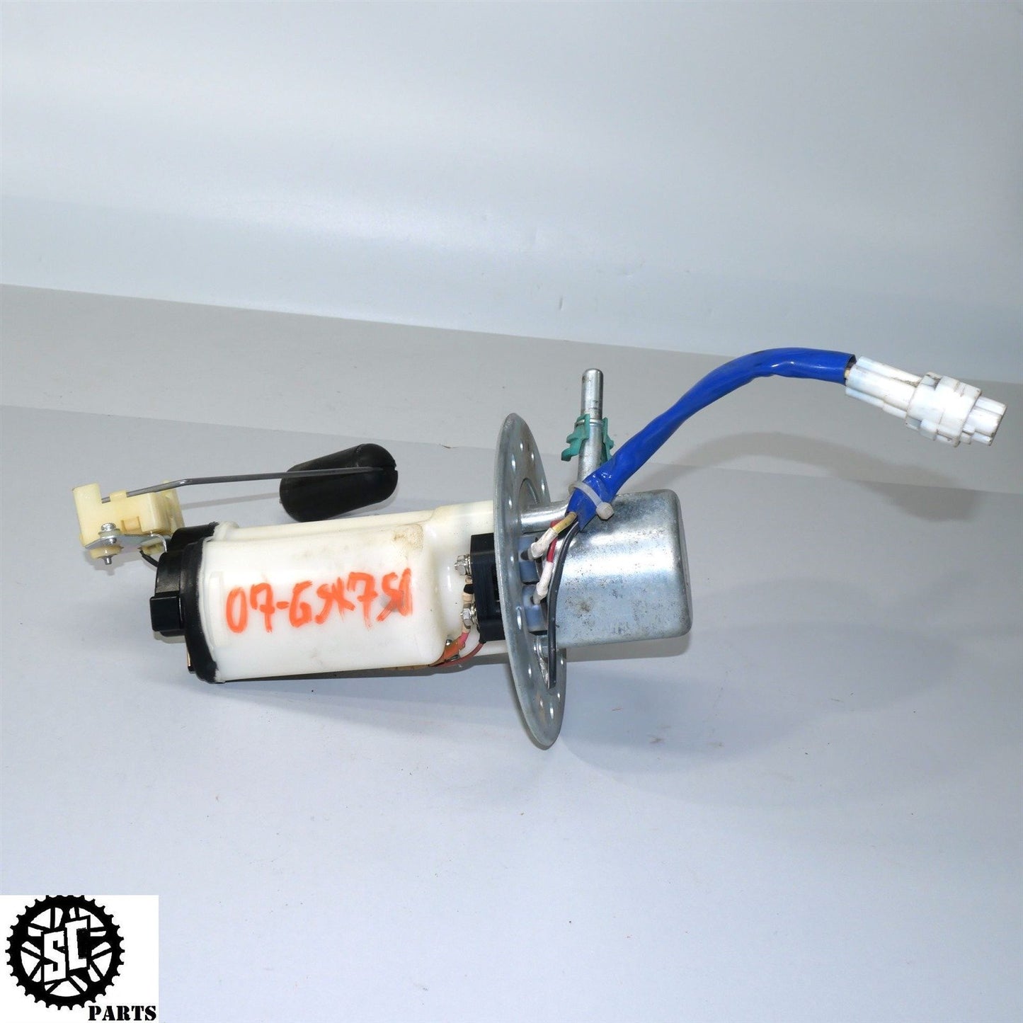 2007 SUZUKI GSXR 750 FUEL PUMP 15100-01H00 S45