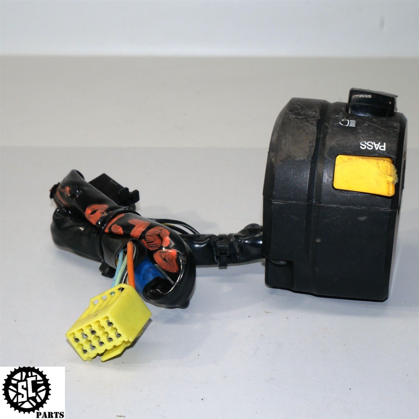 2007 SUZUKI GSXR 750 LEFT CONTROL HEADLIGHT SWITCH 37400-01H10 S45