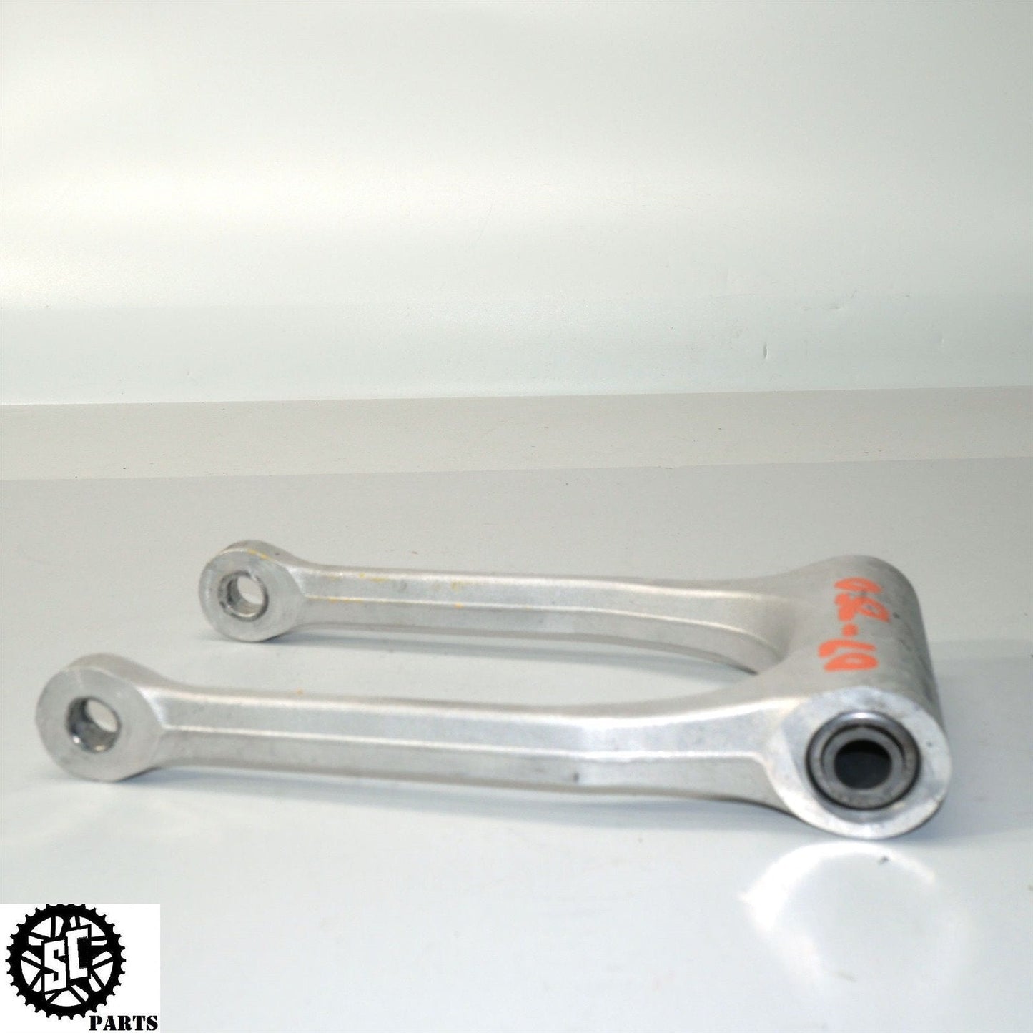 2007 SUZUKI GSXR 750 REAR SHOCK SUSPENSION DOGBONE LINKAGE S45