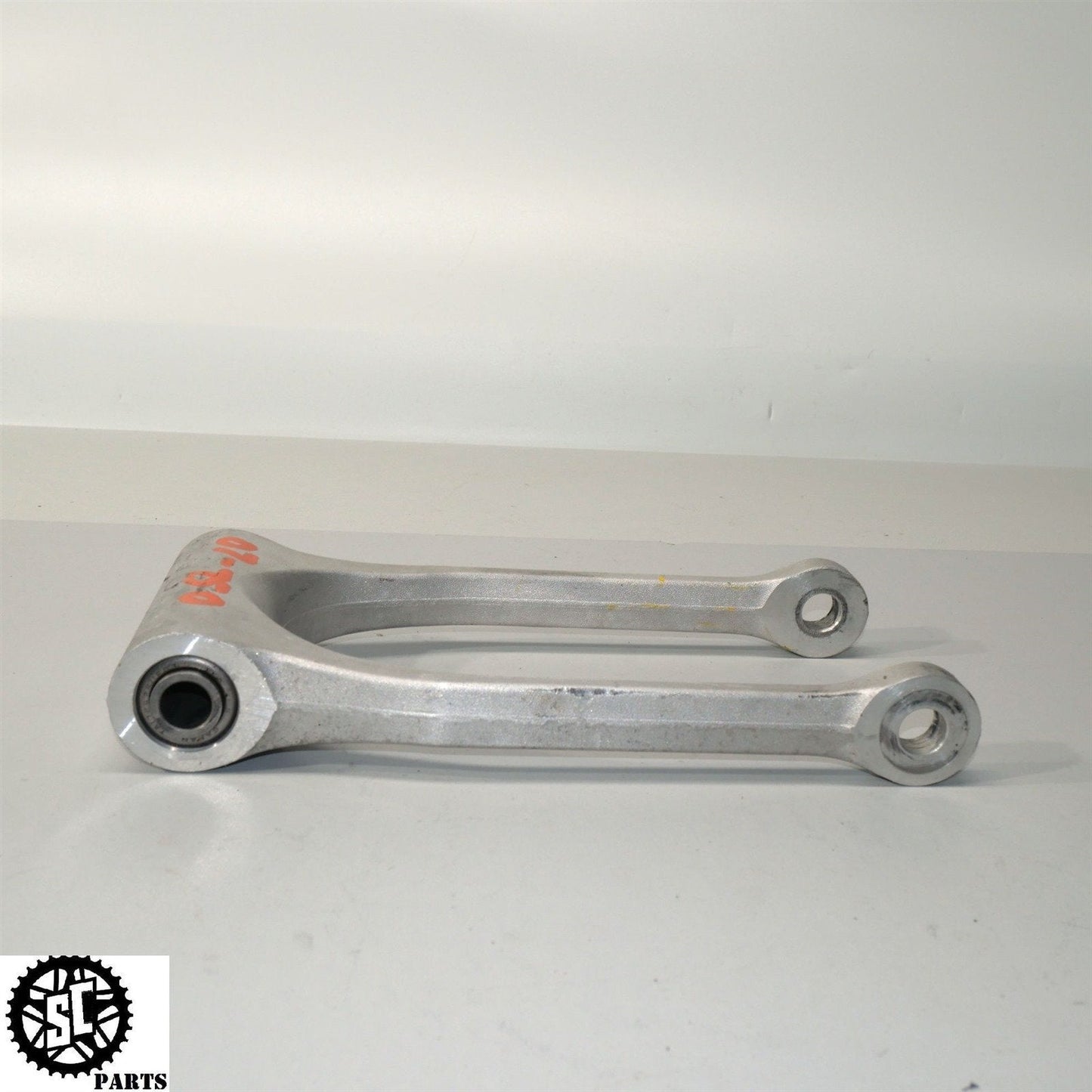 2007 SUZUKI GSXR 750 REAR SHOCK SUSPENSION DOGBONE LINKAGE S45