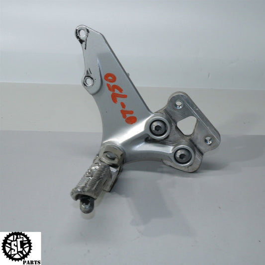 2007 SUZUKI GSXR 750 RIGHT REARSET FRONT FOOT PEG BRACKET S45
