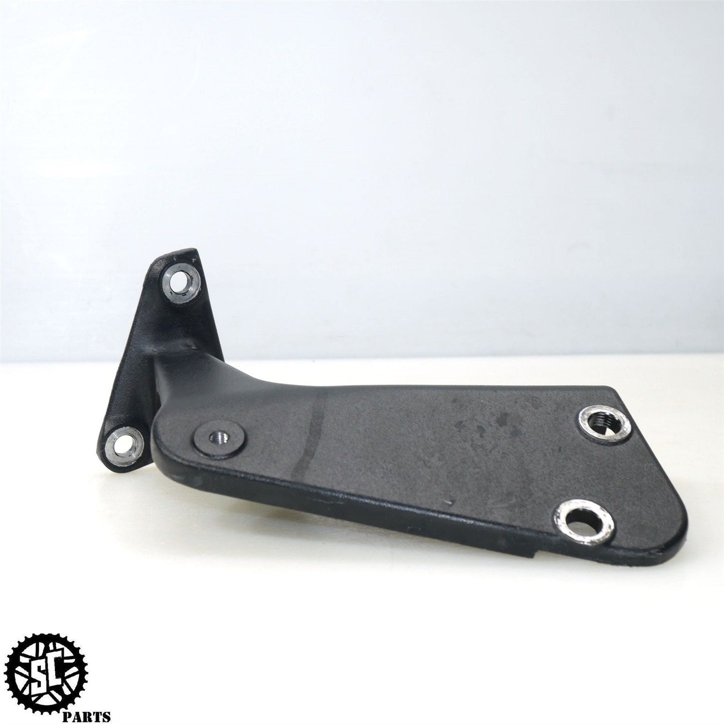 2023 INDIAN CHALLENGER FRONT LOWER FAIRING BRACKETS 5634143-01 5634142-01 HD54