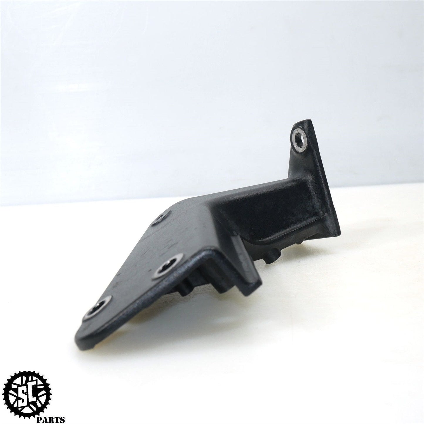 2023 INDIAN CHALLENGER FRONT LOWER FAIRING BRACKETS 5634143-01 5634142-01 HD54