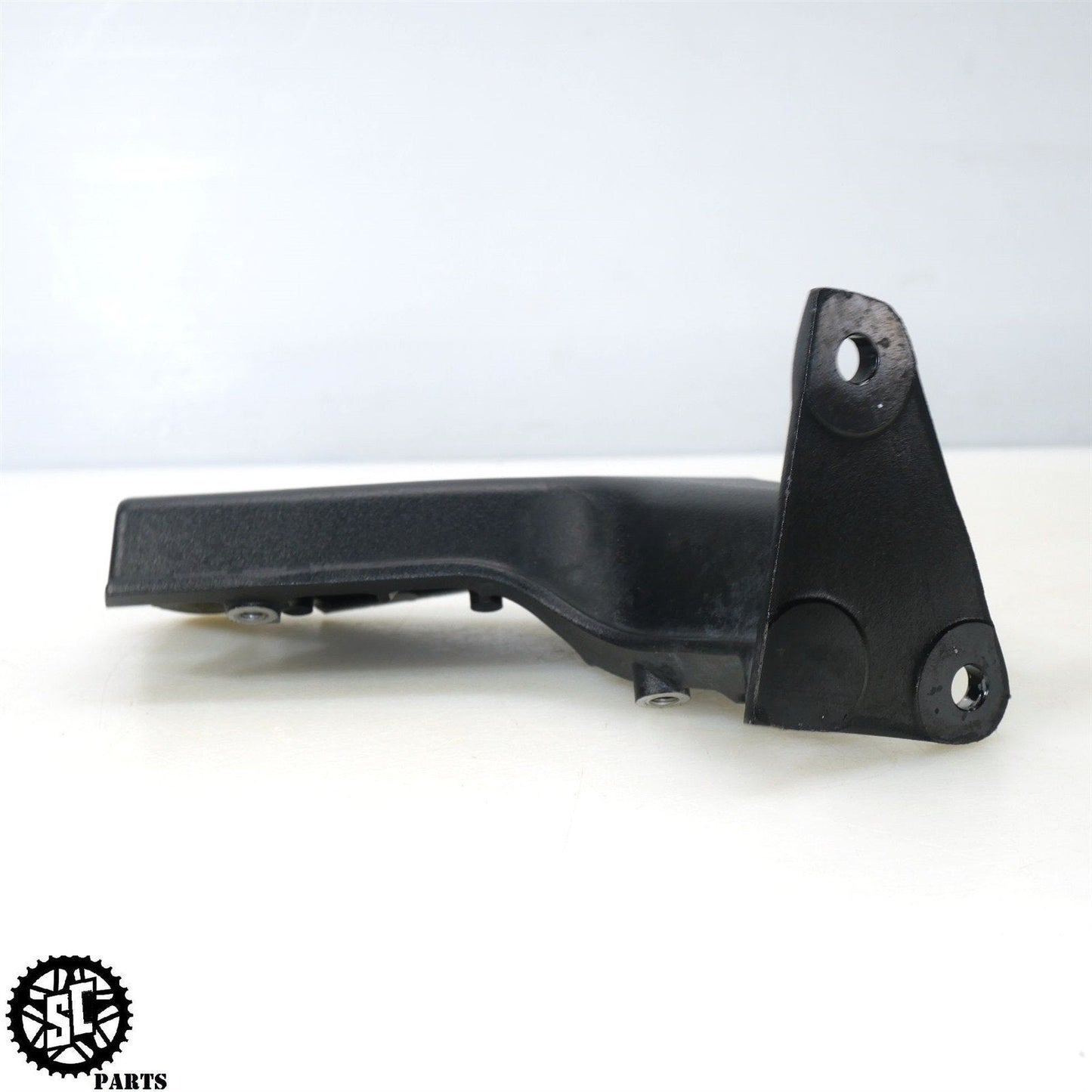 2023 INDIAN CHALLENGER FRONT LOWER FAIRING BRACKETS 5634143-01 5634142-01 HD54