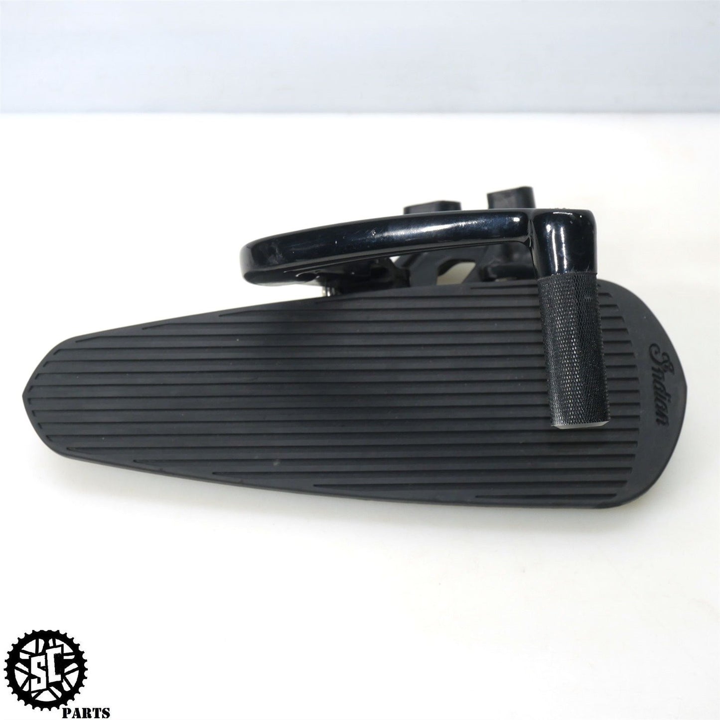 2023 20-24 INDIAN CHALLENGER RIGHT FRONT FLOORBOARD BRACKET 5143227-463 HD54