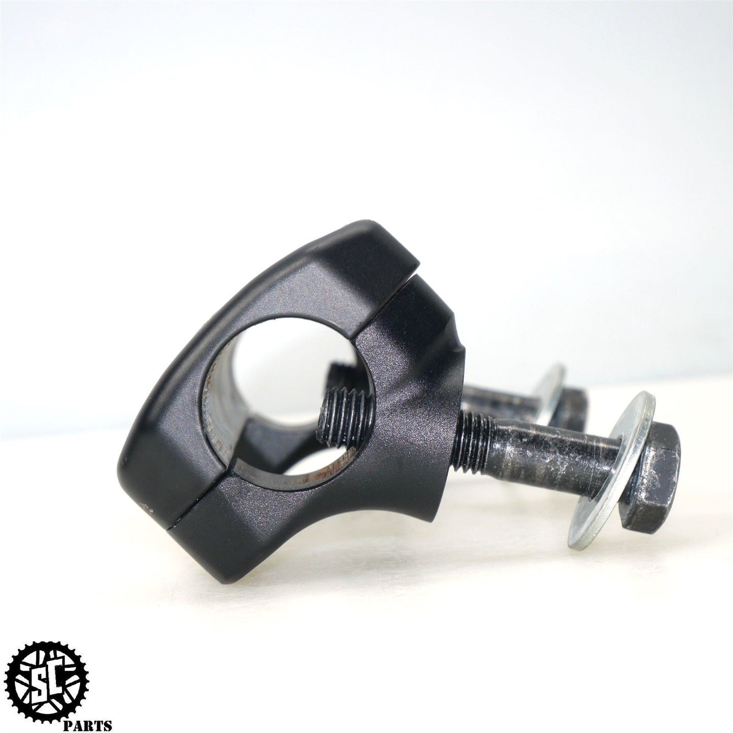 2023 20-24 INDIAN CHALLENGER RISER BAR CLAMP BLACK 5639269 5138354-468 HD54