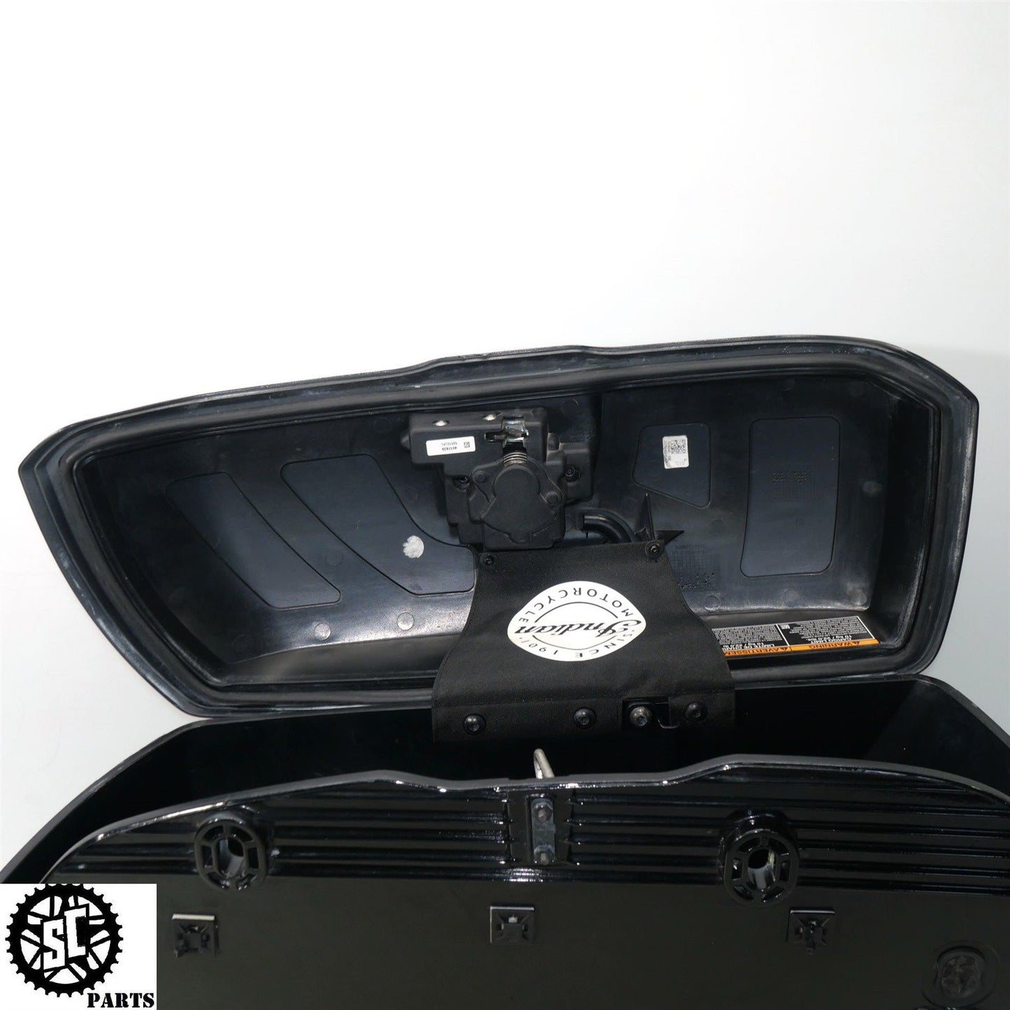 2023 20-24 INDIAN CHALLENGER LEFT SADDLEBAG PREMIUM POWER LOCK HD54