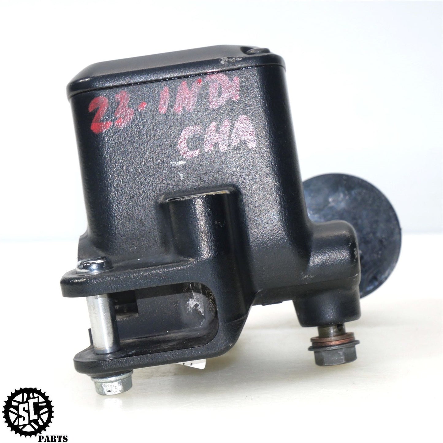 2023 20-24 INDIAN CHALLENGER FRONT BRAKE MASTER CYLINDER 1912865-463 HD54