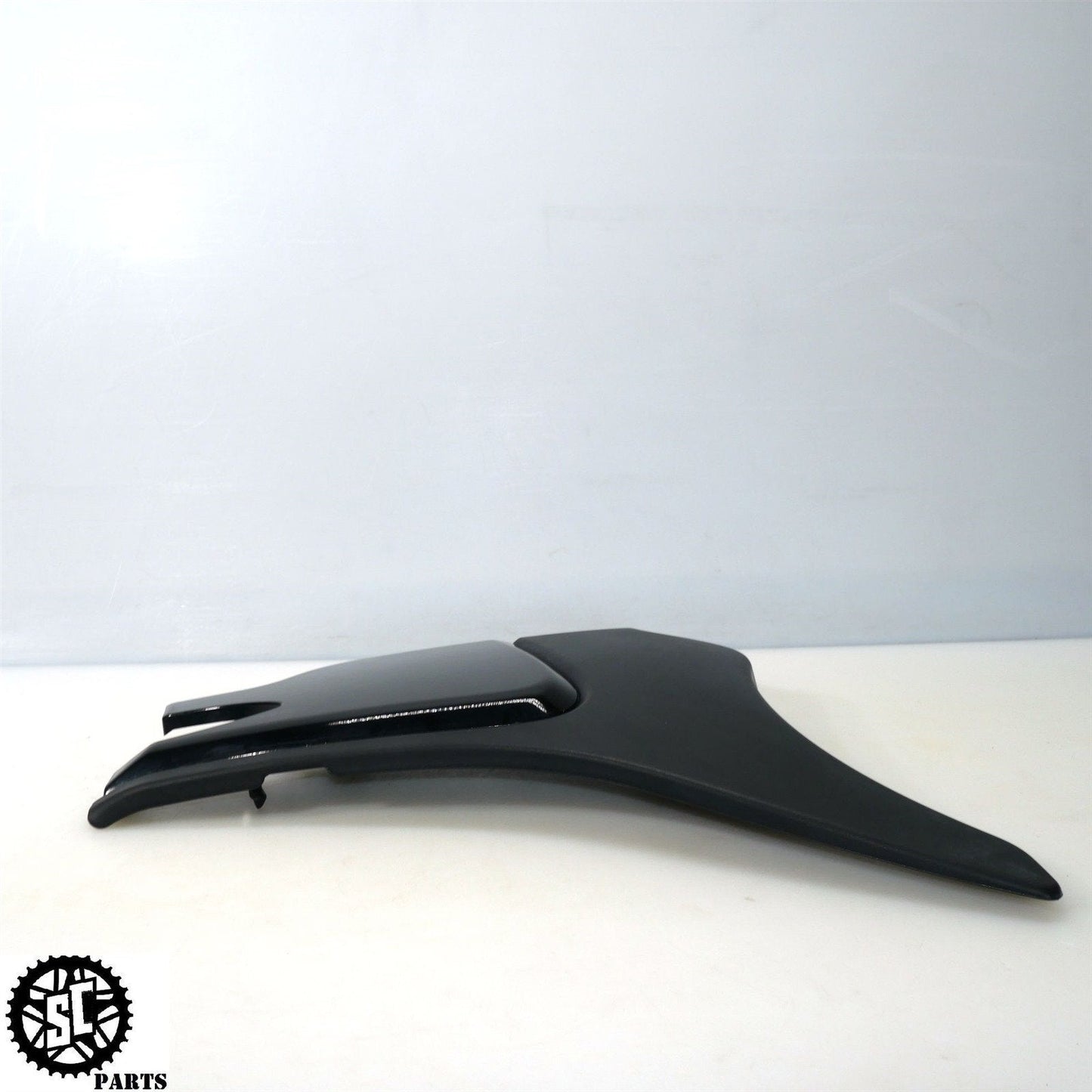 2023 20-24 INDIAN CHALLENGER UPPER LEFT PLASTIC SIDE FAIRING COVER 5457857 HD54