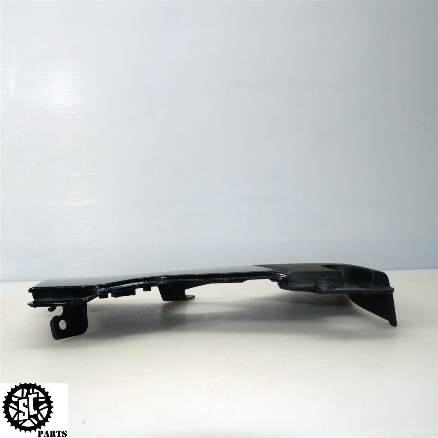 2023 20-24 INDIAN CHALLENGER LEFT LOWER SIDE FAIRING FRAME COVER 5458867 HD54