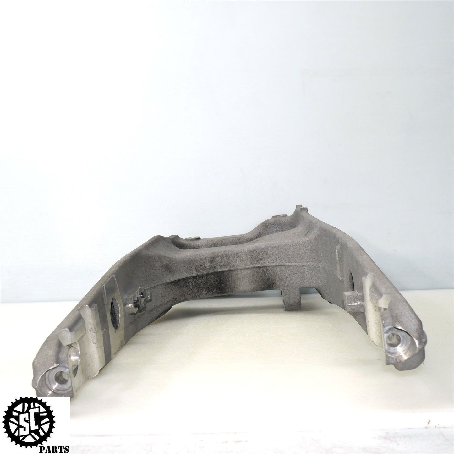 2023 20-24 INDIAN CHALLENGER REAR SWINGARM 5142382 HD54