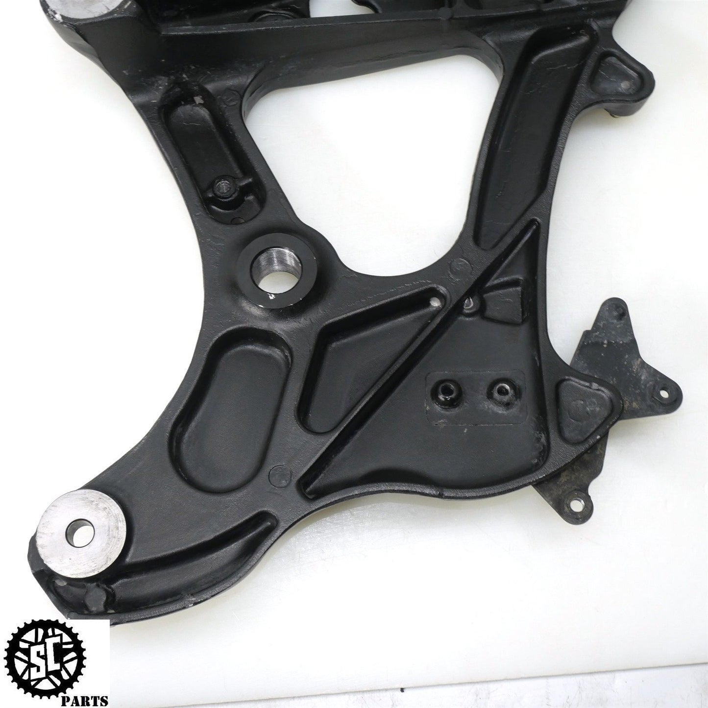 2023 20-24 INDIAN CHALLENGER FRAME SUPPORT ENGINE BRACKET 5143588 5143587 HD54