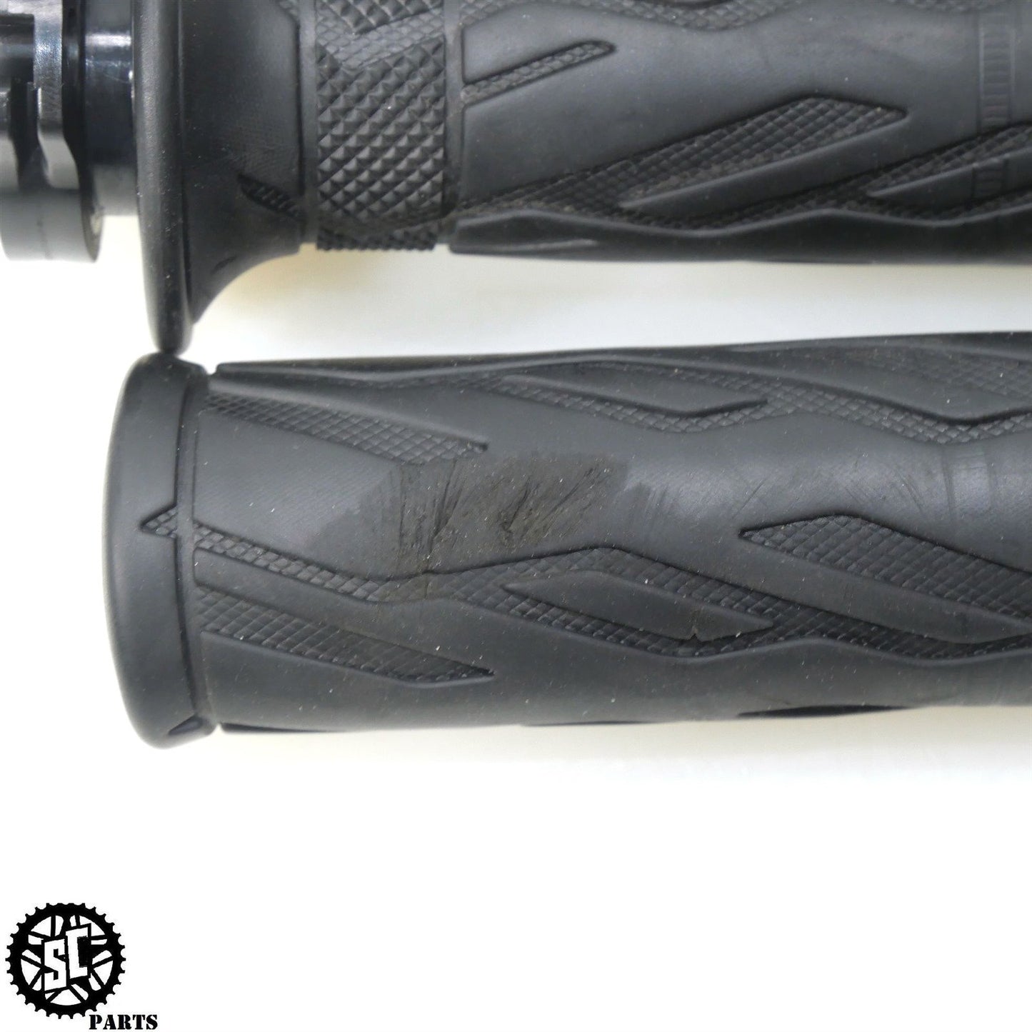 2008 SUZUKI HAYABUSA THROTTLE TUBE HANDLEBAR GRIPS S34