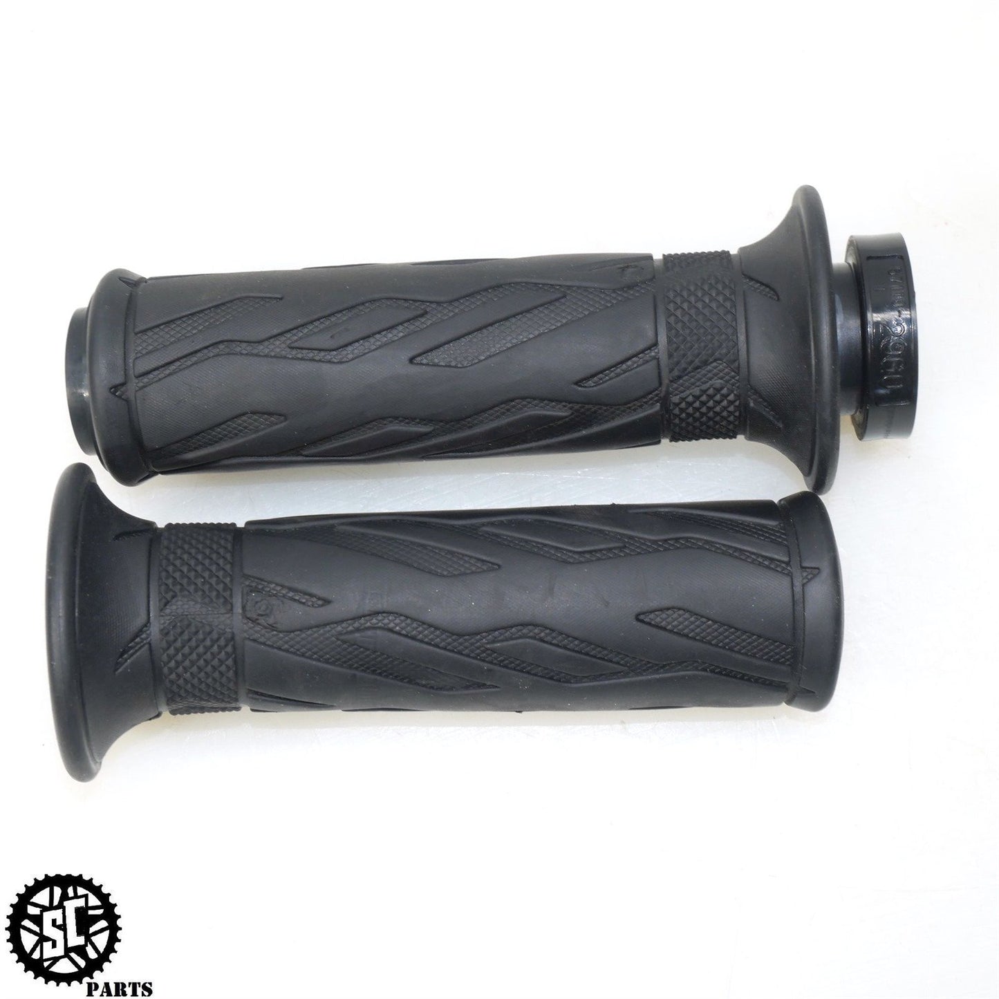 2008 SUZUKI HAYABUSA THROTTLE TUBE HANDLEBAR GRIPS S34