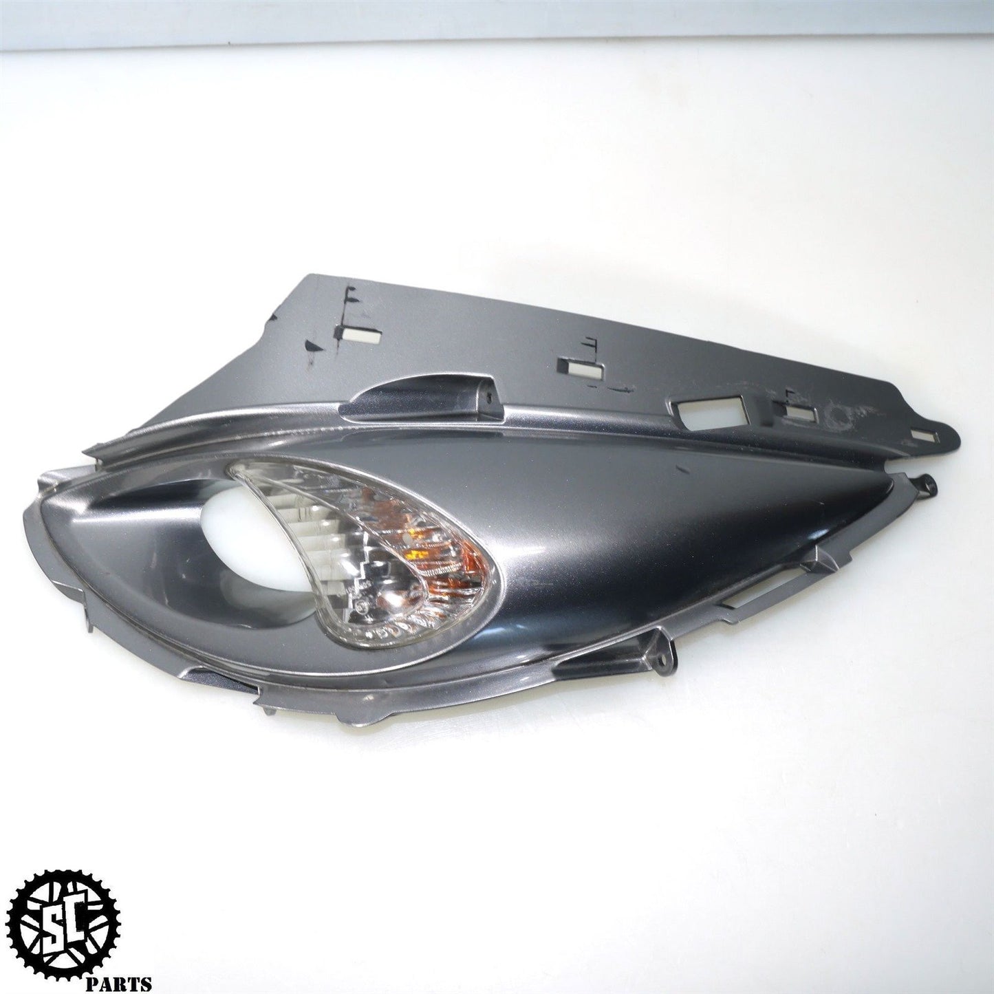 2008 SUZUKI HAYABUSA FRONT RIGHT UPPER FAIRING TURN SIGNAL S34