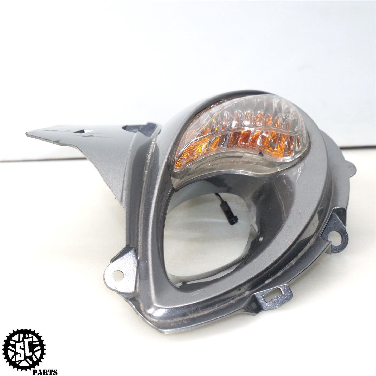 2008 SUZUKI HAYABUSA FRONT RIGHT UPPER FAIRING TURN SIGNAL S34