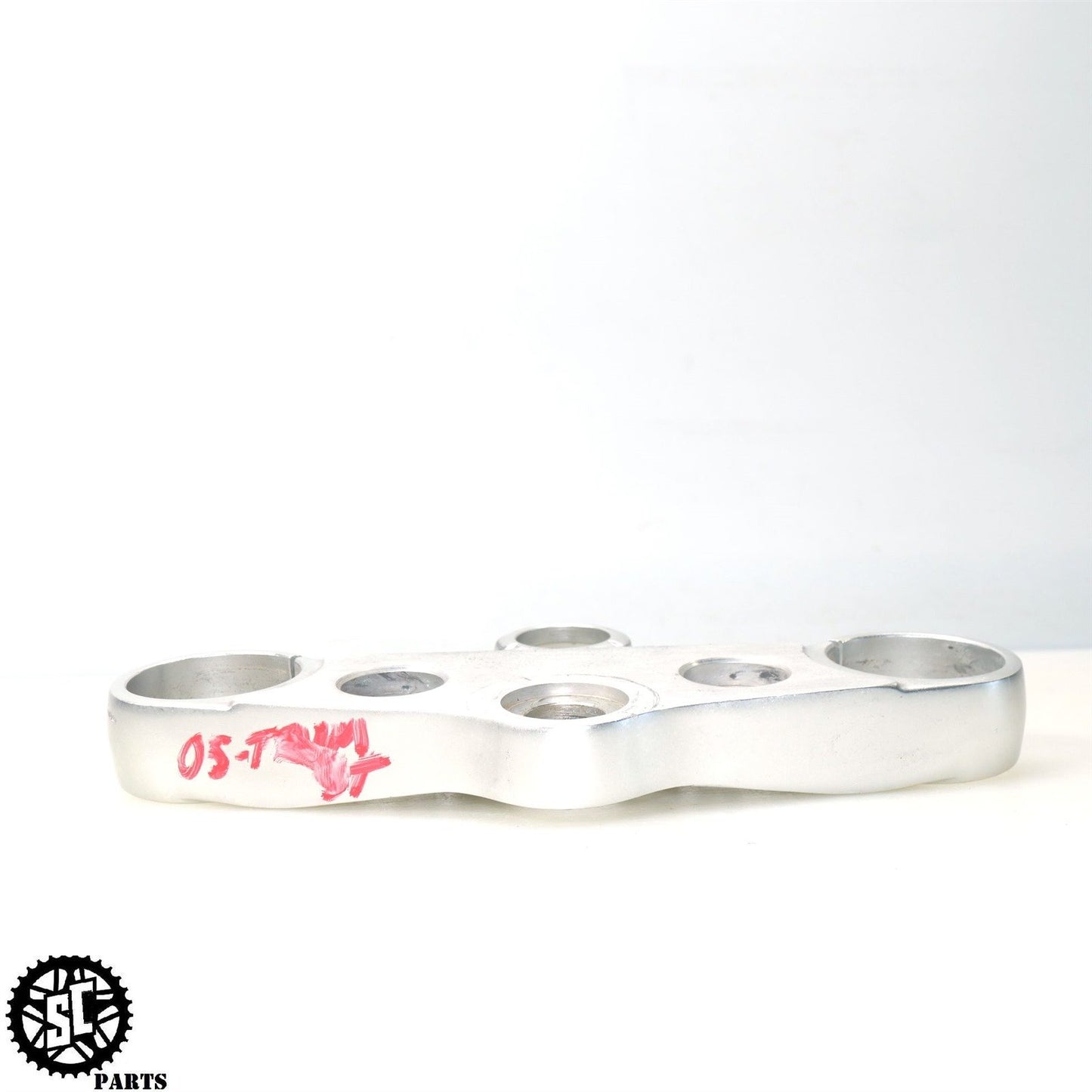 2005-2007 TRIUMPH SPEED TRIPLE 1050 UPPER TRIPLE TREE CLAMP T2047300 T33