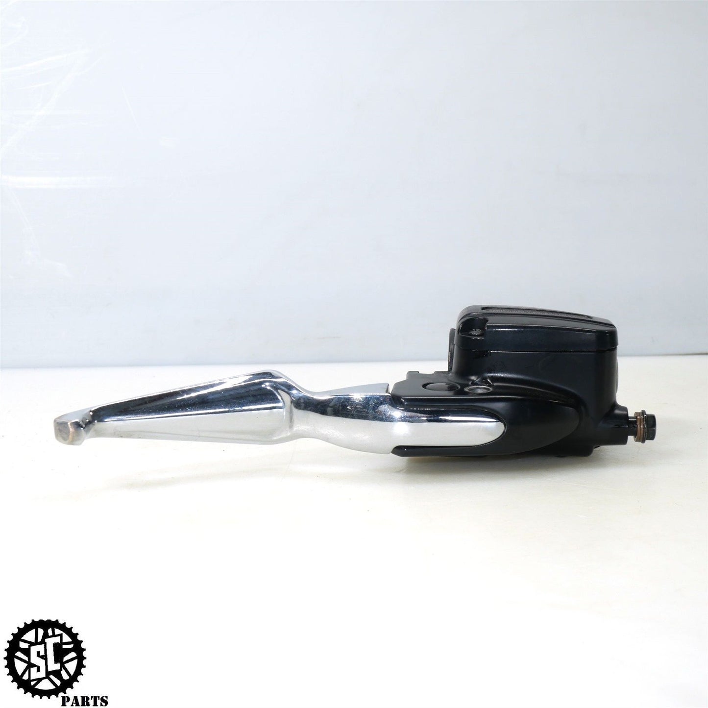 2019 HARLEY DAVIDSON ROAD GLIDE FRONT BRAKE MASTER CYLINDER HD56