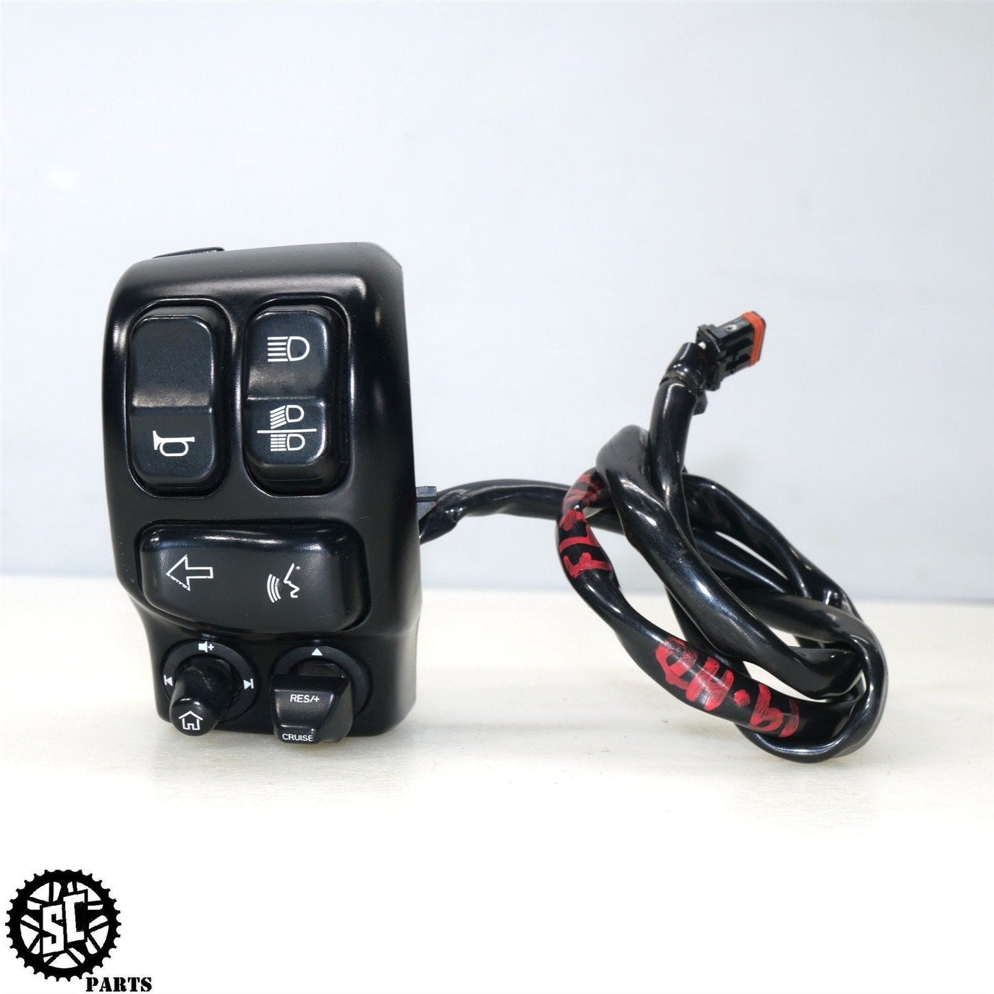 2019 HARLEY ROAD GLIDE LEFT CONTROL SWITCH CRUISE AUDIO 71500089 HD56